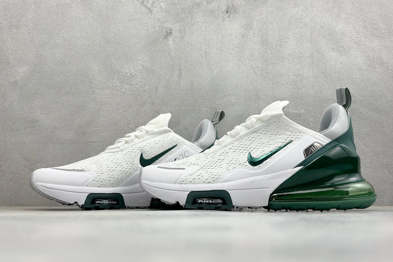 Nike Air Max 270 Premium 半掌气垫休闲跑鞋 IO9883-105