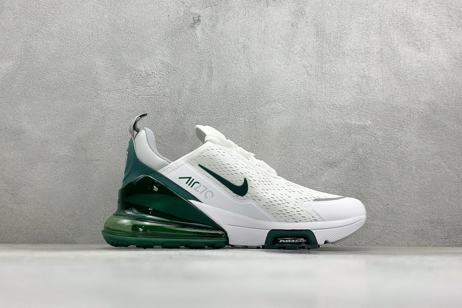 Nike Air Max 270 Premium 半掌气垫休闲跑鞋 IO9883-105