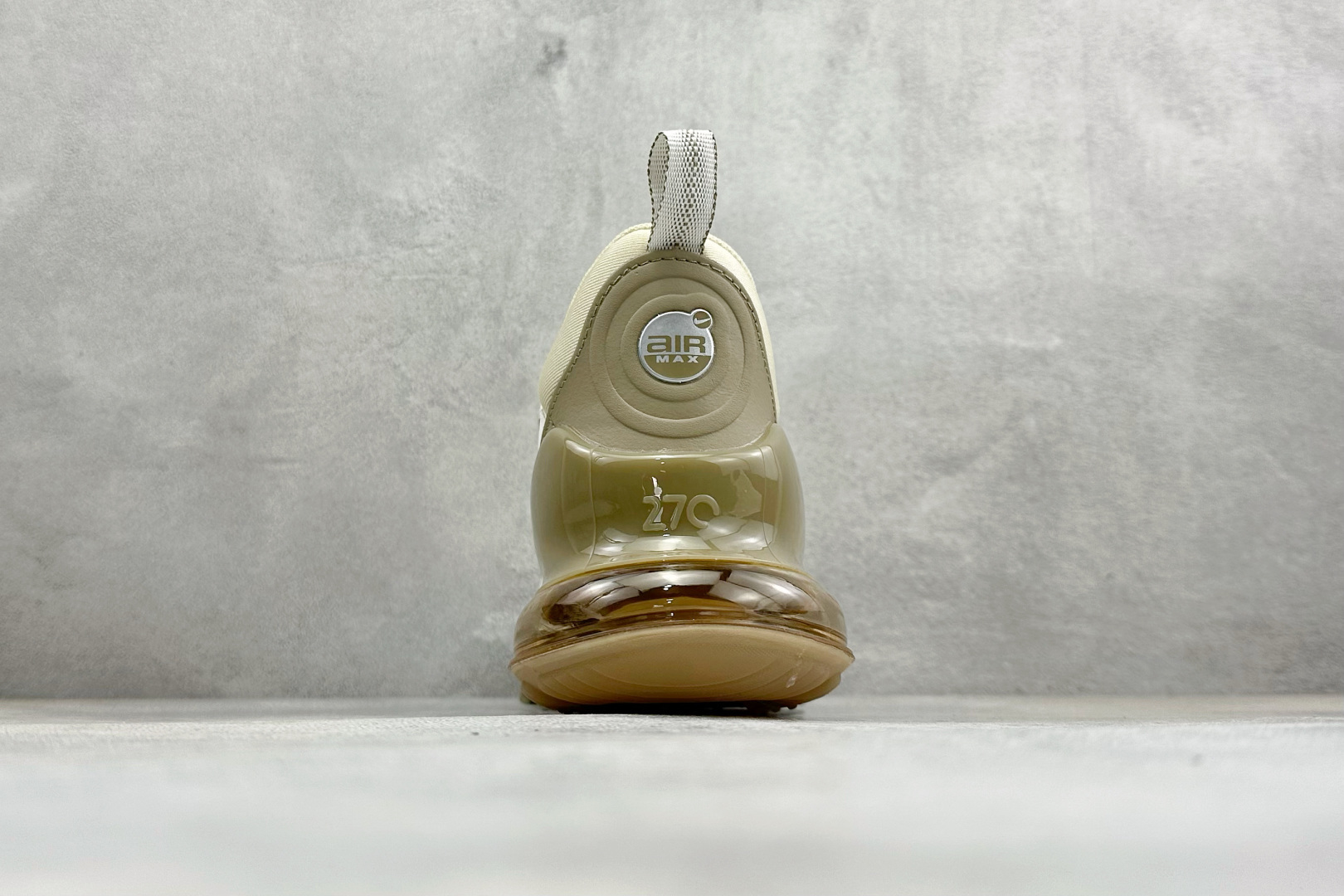 Nike Air Max 270 Premium 半掌气垫休闲跑鞋 IO9883-101