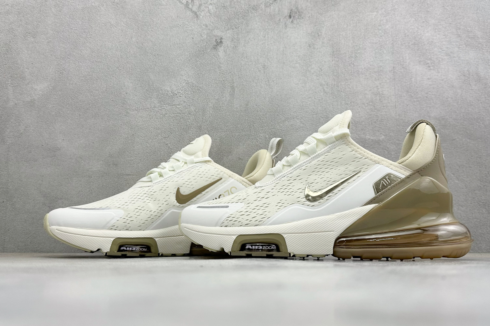 Nike Air Max 270 Premium 半掌气垫休闲跑鞋 IO9883-101