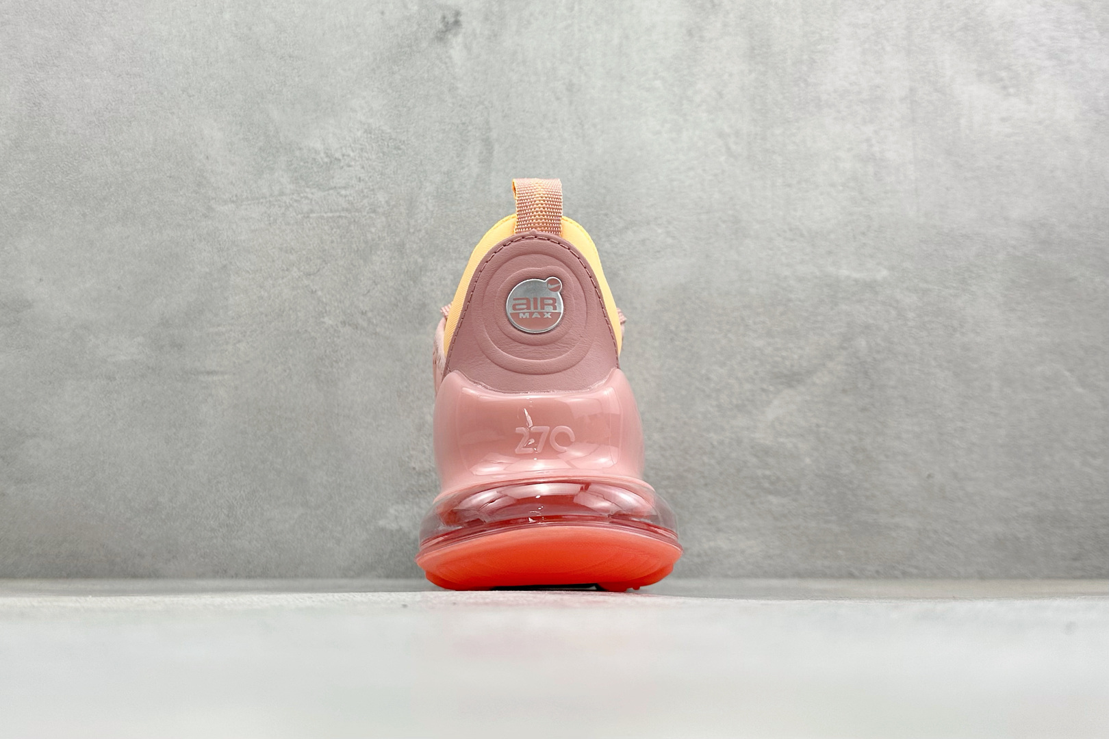 Nike Air Max 270 Premium 半掌气垫休闲跑鞋 IQ3463-601