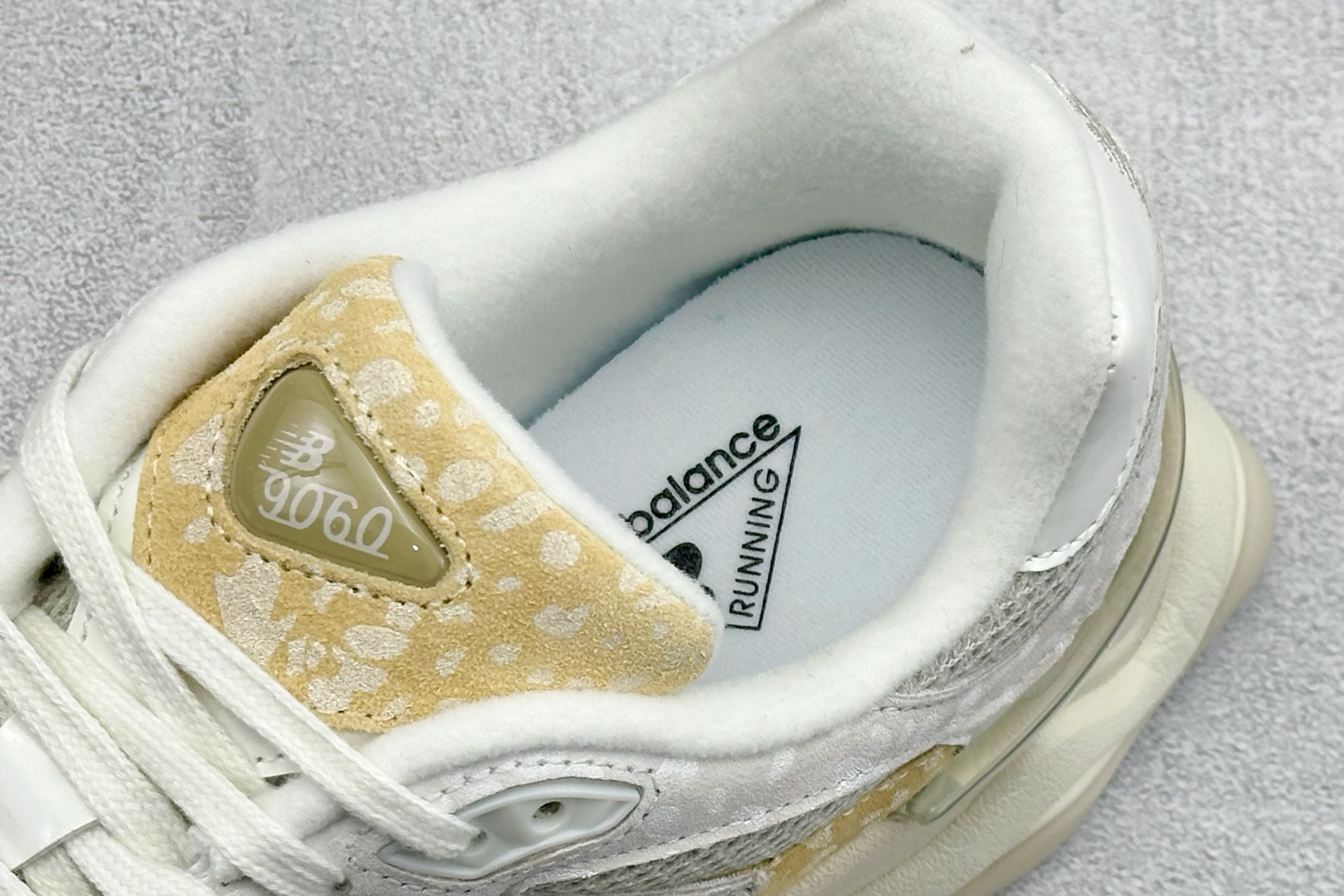 New Balance 9060系列 新百伦 复古休闲运动慢跑鞋 U90604VW-Top High Quatity Cheap Sneakers Fashion Clothing Clothes Bags handbags Shoes of all Brand wholesale With The best Quality And Beautiful Price from China Factory Chinese suppliers wholesaler seller New Balance 9060系列 新百伦 复古休闲运动慢跑鞋 U90604VW
