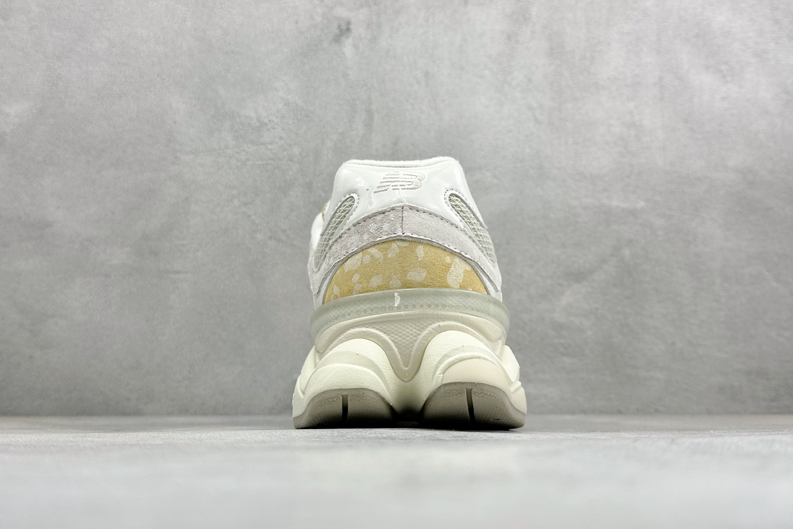 New Balance 9060系列 新百伦 复古休闲运动慢跑鞋 U90604VW-Top High Quatity Cheap Sneakers Fashion Clothing Clothes Bags handbags Shoes of all Brand wholesale With The best Quality And Beautiful Price from China Factory Chinese suppliers wholesaler seller New Balance 9060系列 新百伦 复古休闲运动慢跑鞋 U90604VW