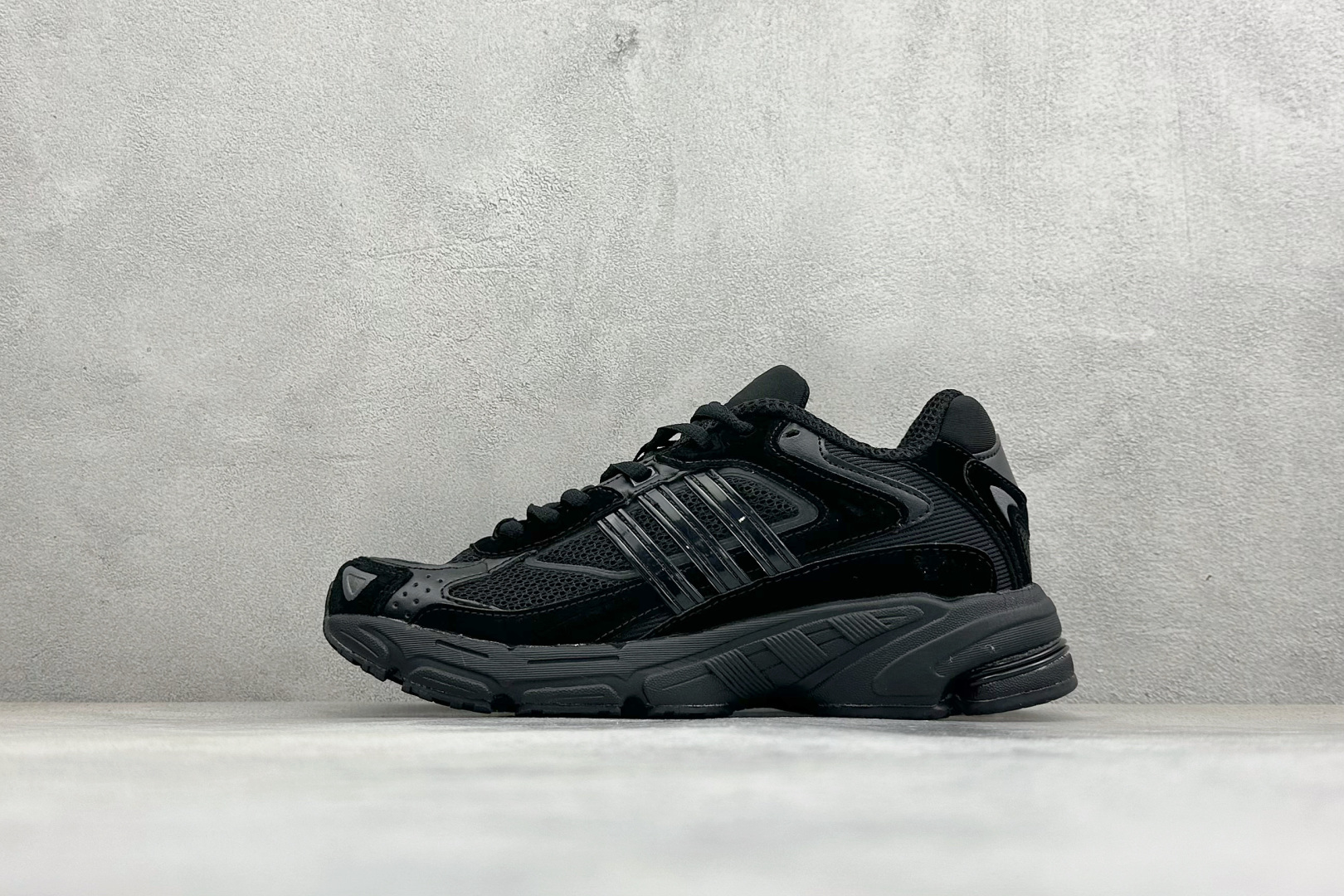 Adidas Originals Response CL 阿迪复古网面跑鞋 IG6916