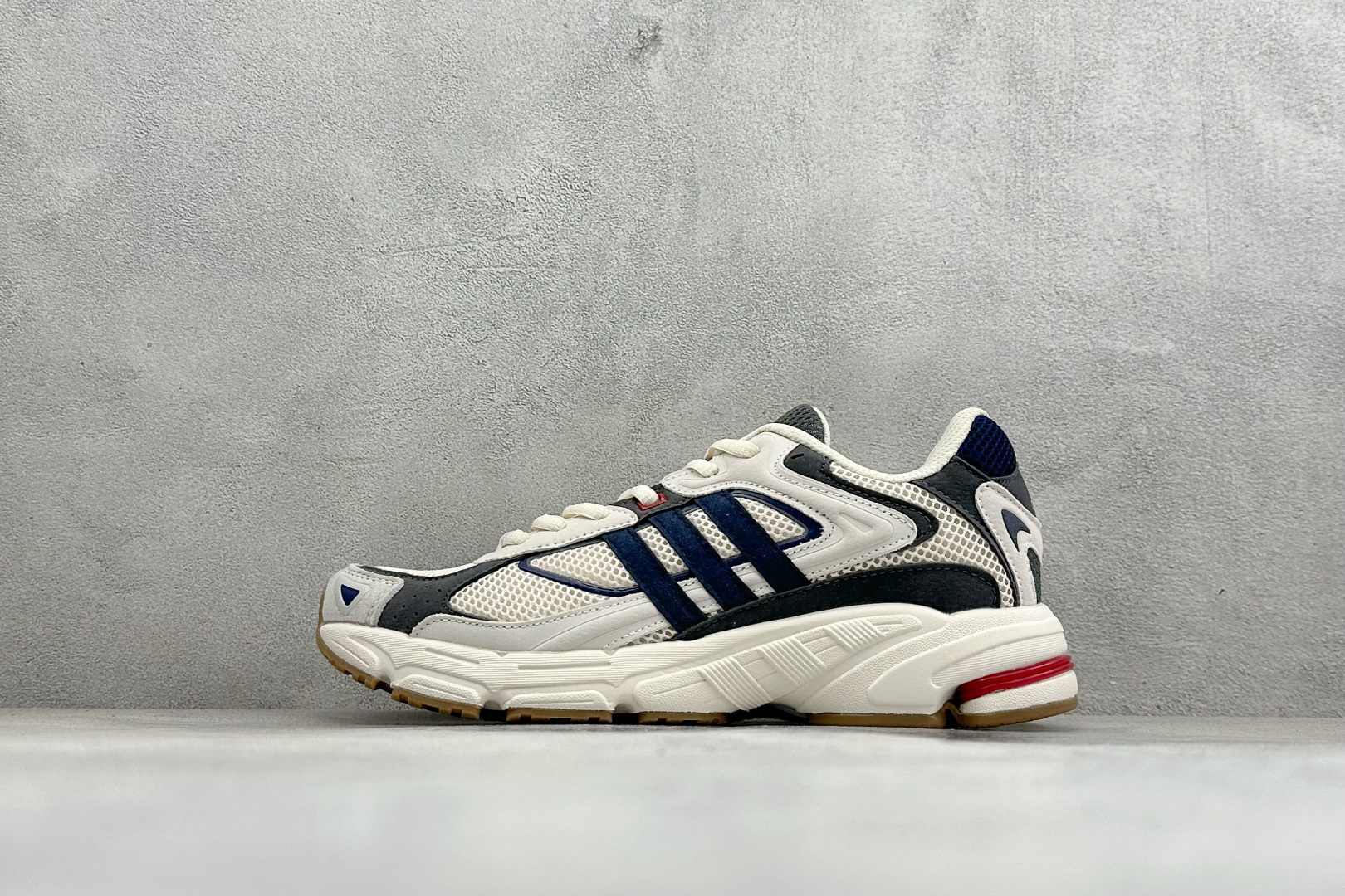 Adidas Originals Response CL 阿迪复古网面跑鞋 IG6916