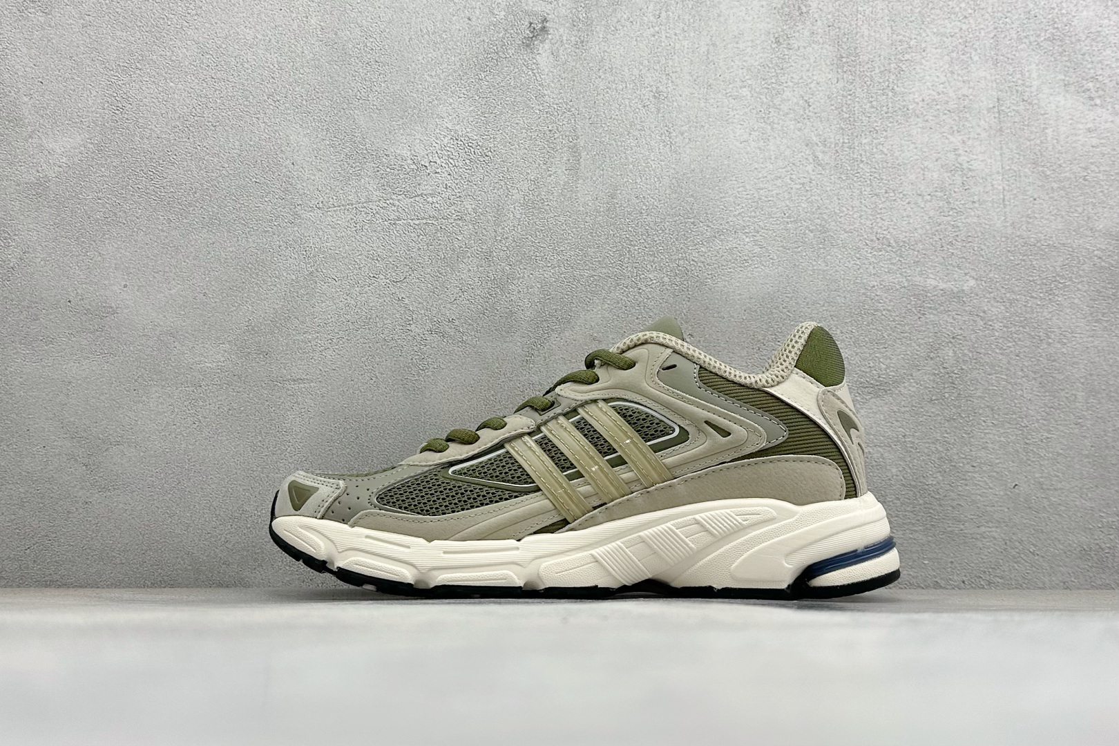 Adidas Originals Response CL 阿迪复古网面跑鞋 IG6916