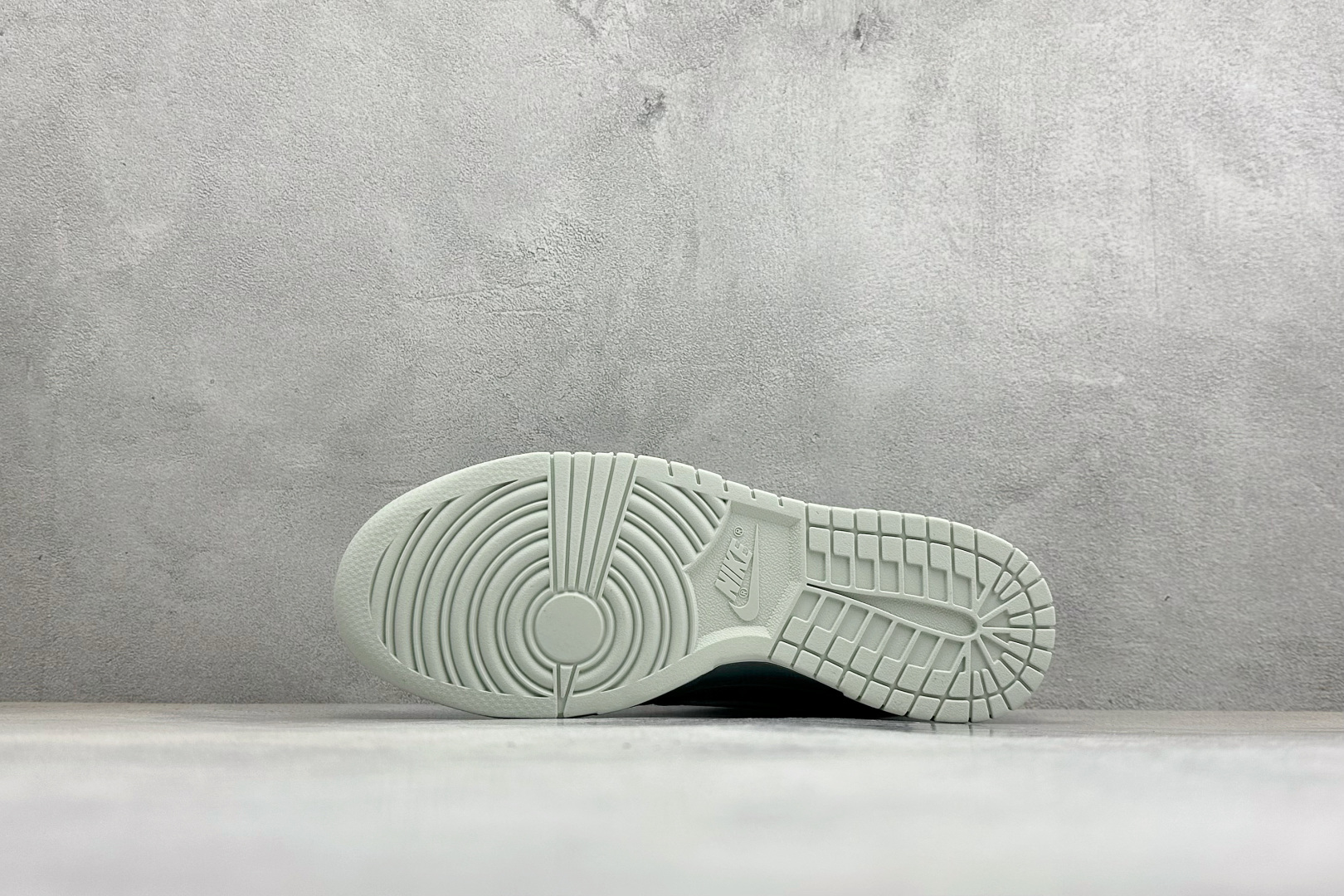 史诗级性价比Nike SB Dunk Low 灰色 低帮休闲板鞋 IH1940-001-Top High Quatity Cheap Sneakers Fashion Clothing Clothes Bags handbags Shoes of all Brand wholesale With The best Quality And Beautiful Price from China Factory Chinese suppliers wholesaler seller 史诗级性价比Nike SB Dunk Low 灰色 低帮休闲板鞋 IH1940-001