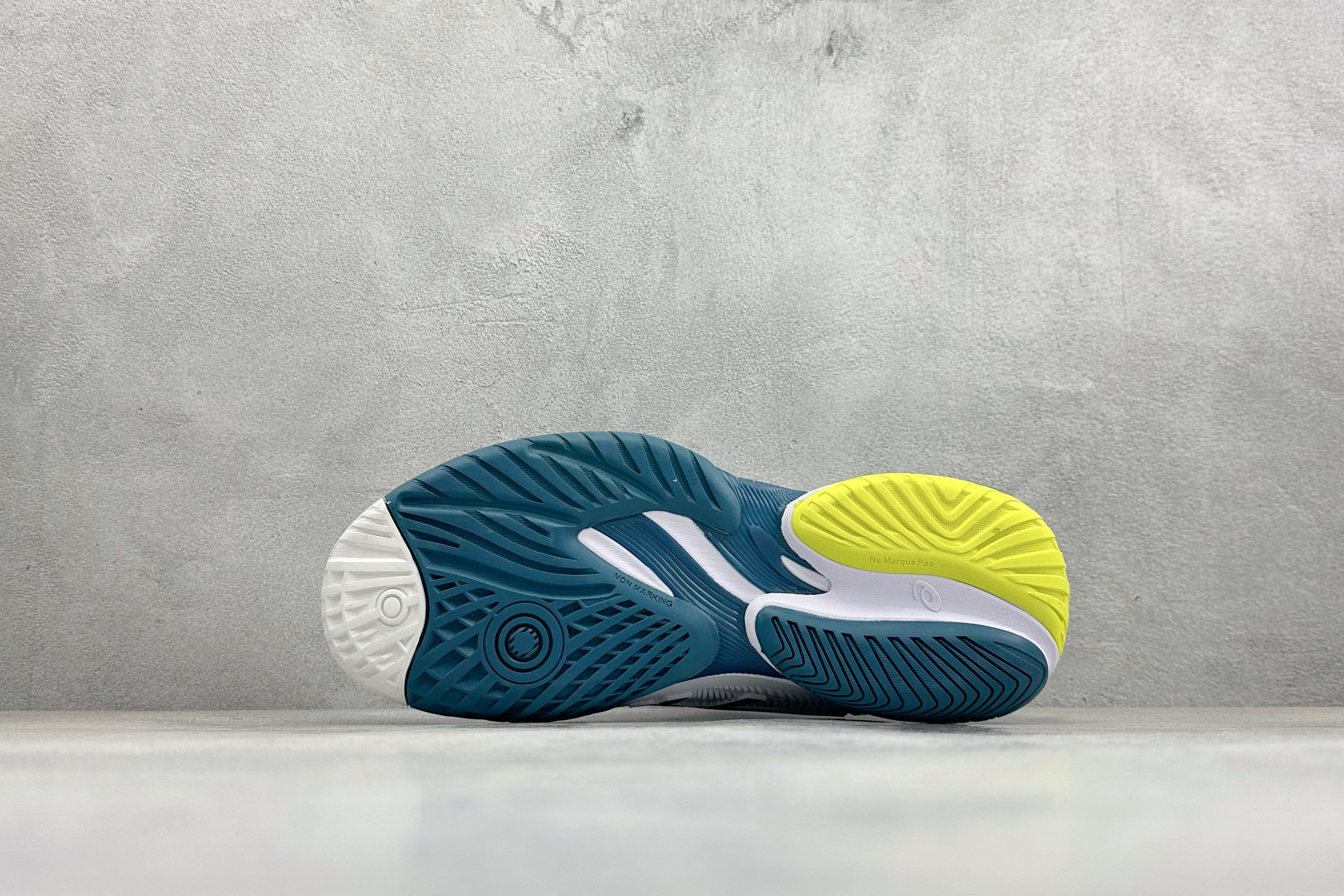 SD版Asics Court FF 3 NOVAK 亚瑟士运动休闲透气专业网球鞋 1041A370-101-Top High Quatity Cheap Sneakers Fashion Clothing Clothes Bags handbags Shoes of all Brand wholesale With The best Quality And Beautiful Price from China Factory Chinese suppliers wholesaler seller SD版Asics Court FF 3 NOVAK 亚瑟士运动休闲透气专业网球鞋 1041A370-101