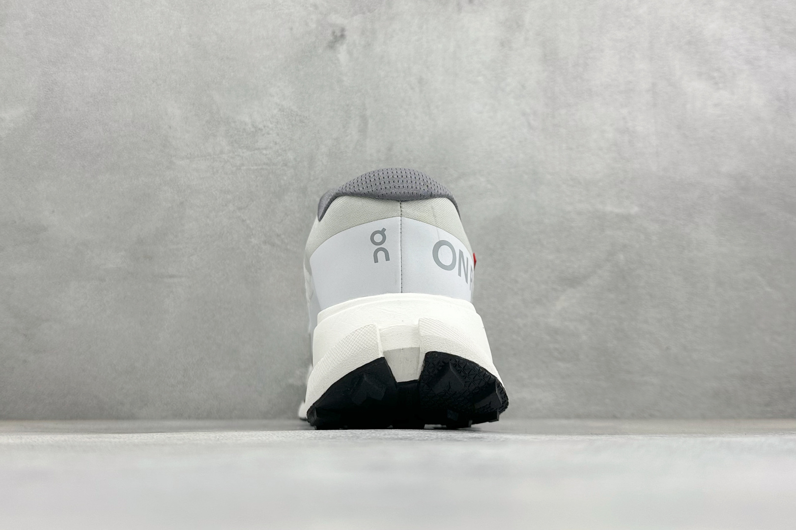 XF版On昂跑 Cloudmonster小怪兽3 舒适防滑耐磨 轻量级休闲运动跑鞋 3MF3023