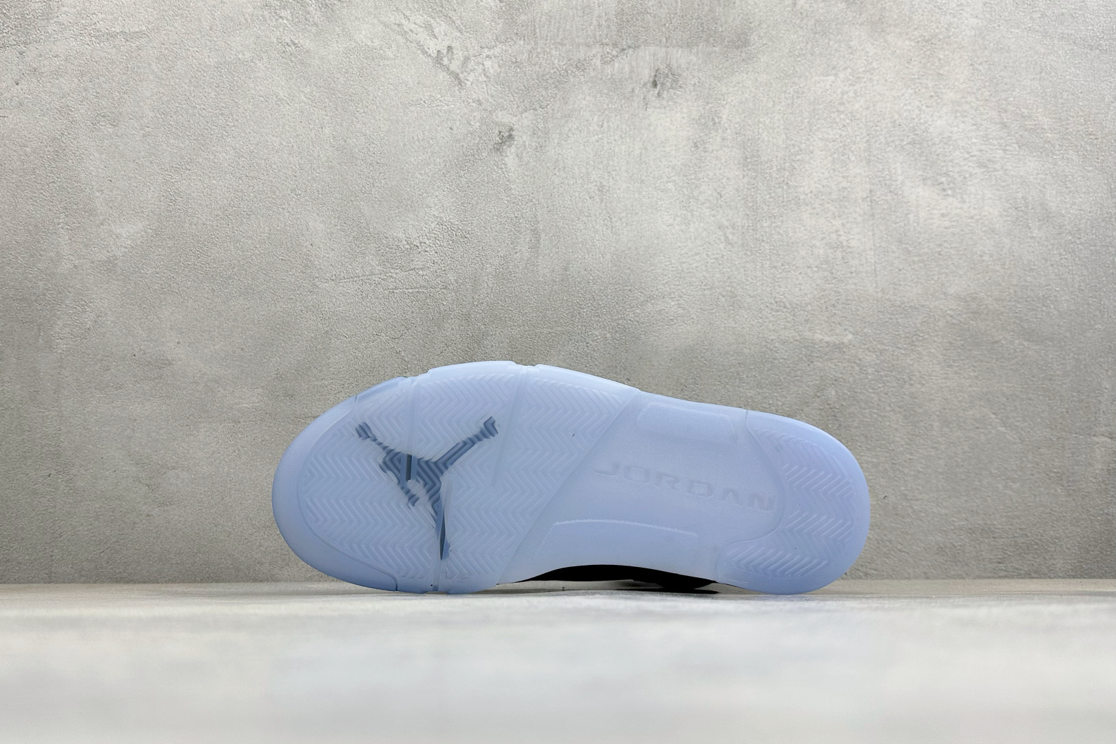 F版Air Jordan 5 Retro 中帮复古篮球鞋 DD0587-002-Top High Quatity Cheap Sneakers Fashion Clothing Clothes Bags handbags Shoes of all Brand wholesale With The best Quality And Beautiful Price from China Factory Chinese suppliers wholesaler seller F版Air Jordan 5 Retro 中帮复古篮球鞋 DD0587-002