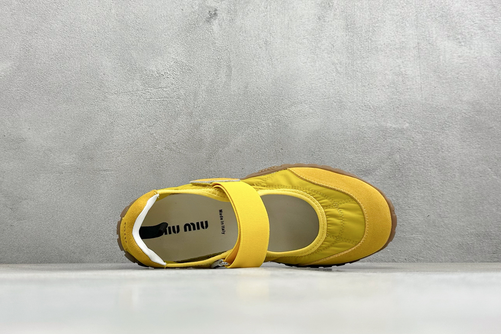 MiuMiu/缪缪 Tyre玛丽珍鞋 2026早春新品 轮胎运动底魔术贴款凉鞋-Top High Quatity Cheap Sneakers Fashion Clothing Clothes Bags handbags Shoes of all Brand wholesale With The best Quality And Beautiful Price from China Factory Chinese suppliers wholesaler seller MiuMiu/缪缪 Tyre玛丽珍鞋 2026早春新品 轮胎运动底魔术贴款凉鞋