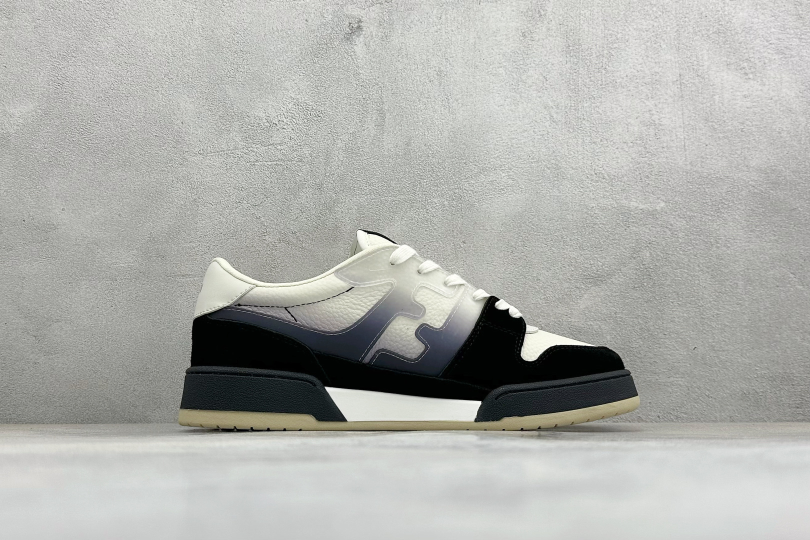 FENDI芬迪 Match 圆头厚底 广东原装高端品质 Fendi芬迪情侣款 8E825AHH2FIFHS-Top High Quatity Cheap Sneakers Fashion Clothing Clothes Bags handbags Shoes of all Brand wholesale With The best Quality And Beautiful Price from China Factory Chinese suppliers wholesaler seller FENDI芬迪 Match 圆头厚底 广东原装高端品质 Fendi芬迪情侣款 8E825AHH2FIFHS