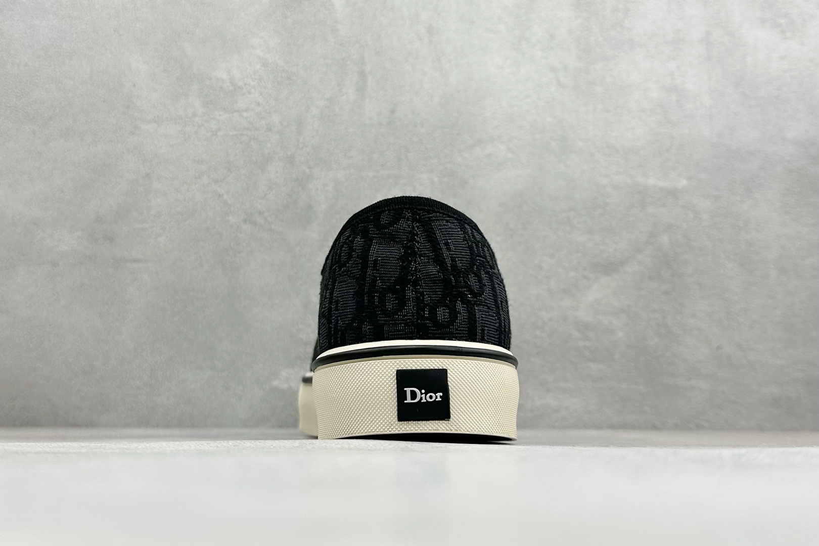 迪奥Dior Dioract Slide”Christian Dior“表演系列平底复古字母刺提花刺绣休闲板鞋 03WFRAMBOISE-Top High Quatity Cheap Sneakers Fashion Clothing Clothes Bags handbags Shoes of all Brand wholesale With The best Quality And Beautiful Price from China Factory Chinese suppliers wholesaler seller 迪奥Dior Dioract Slide”Christian Dior“表演系列平底复古字母刺提花刺绣休闲板鞋 03WFRAMBOISE