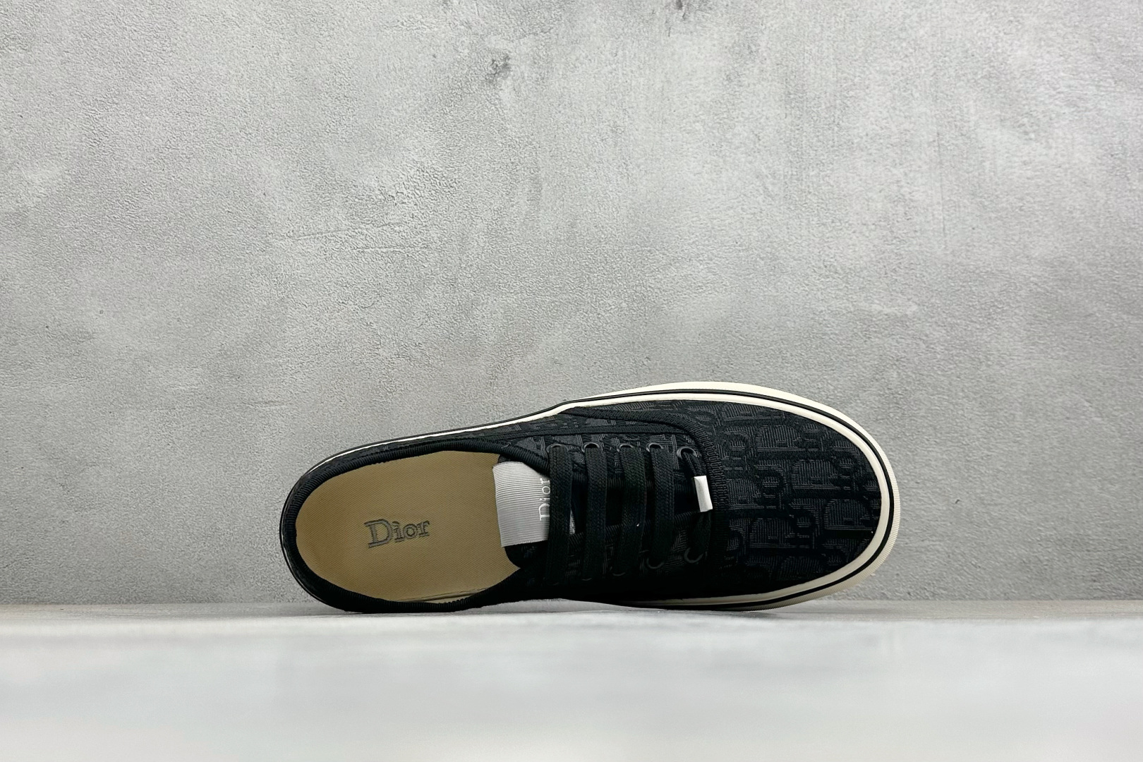 迪奥Dior Dioract Slide”Christian Dior“表演系列平底复古字母刺提花刺绣休闲板鞋 03WFRAMBOISE-Top High Quatity Cheap Sneakers Fashion Clothing Clothes Bags handbags Shoes of all Brand wholesale With The best Quality And Beautiful Price from China Factory Chinese suppliers wholesaler seller 迪奥Dior Dioract Slide”Christian Dior“表演系列平底复古字母刺提花刺绣休闲板鞋 03WFRAMBOISE