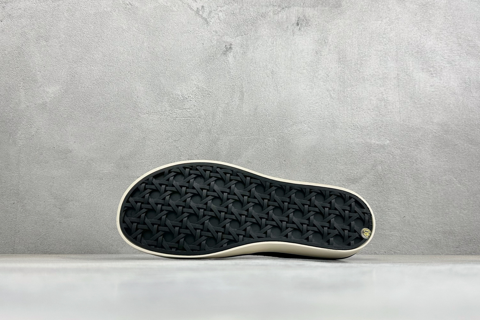 迪奥Dior Dioract Slide”Christian Dior“表演系列平底复古字母刺提花刺绣休闲板鞋 03WFRAMBOISE-Top High Quatity Cheap Sneakers Fashion Clothing Clothes Bags handbags Shoes of all Brand wholesale With The best Quality And Beautiful Price from China Factory Chinese suppliers wholesaler seller 迪奥Dior Dioract Slide”Christian Dior“表演系列平底复古字母刺提花刺绣休闲板鞋 03WFRAMBOISE