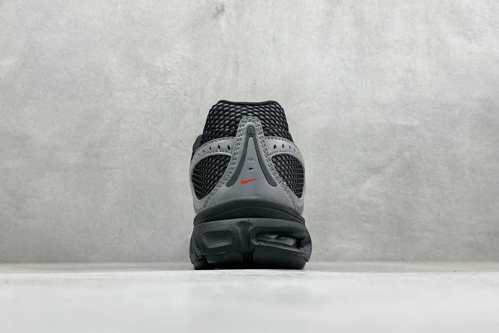 Nike Air Max Moto 2K 耐克新款复古气垫跑步鞋 IQ7592-010-Top High Quatity Cheap Sneakers Fashion Clothing Clothes Bags handbags Shoes of all Brand wholesale With The best Quality And Beautiful Price from China Factory Chinese suppliers wholesaler seller Nike Air Max Moto 2K 耐克新款复古气垫跑步鞋 IQ7592-010