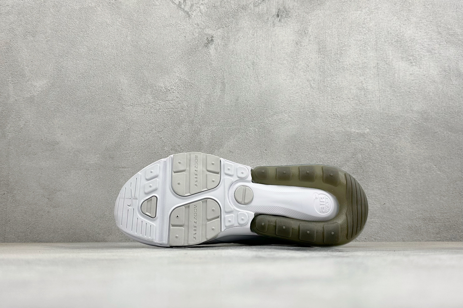 Nike Air Max 270 Premium 耐磨缓震气垫休闲跑步鞋 IO9883-104-Top High Quatity Cheap Sneakers Fashion Clothing Clothes Bags handbags Shoes of all Brand wholesale With The best Quality And Beautiful Price from China Factory Chinese suppliers wholesaler seller Nike Air Max 270 Premium 耐磨缓震气垫休闲跑步鞋 IO9883-104
