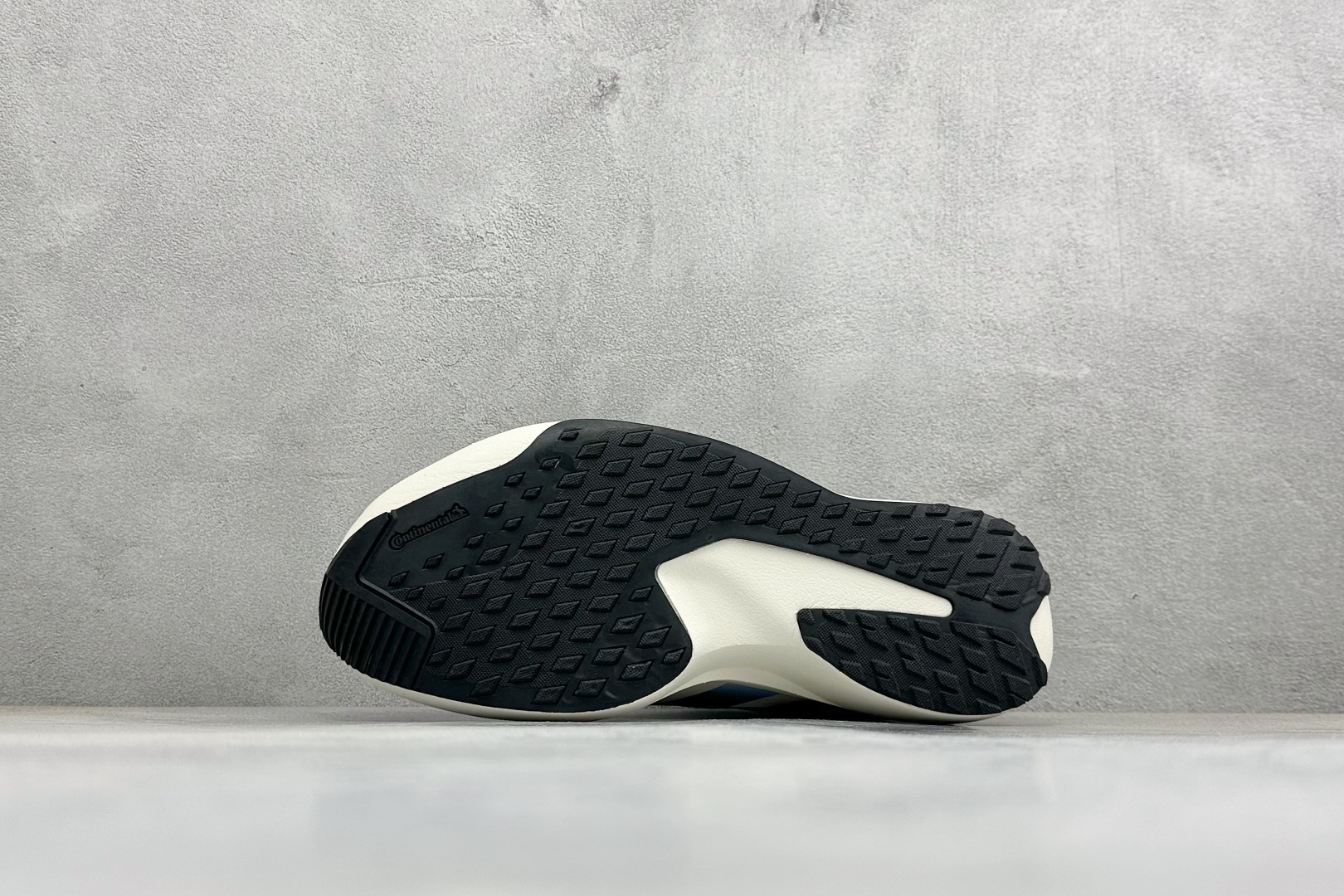 TY版AD ADIZERO EVO SL ATR 阿迪超轻透气缓震跑鞋 KK2026-Top High Quatity Cheap Sneakers Fashion Clothing Clothes Bags handbags Shoes of all Brand wholesale With The best Quality And Beautiful Price from China Factory Chinese suppliers wholesaler seller TY版AD ADIZERO EVO SL ATR 阿迪超轻透气缓震跑鞋 KK2026