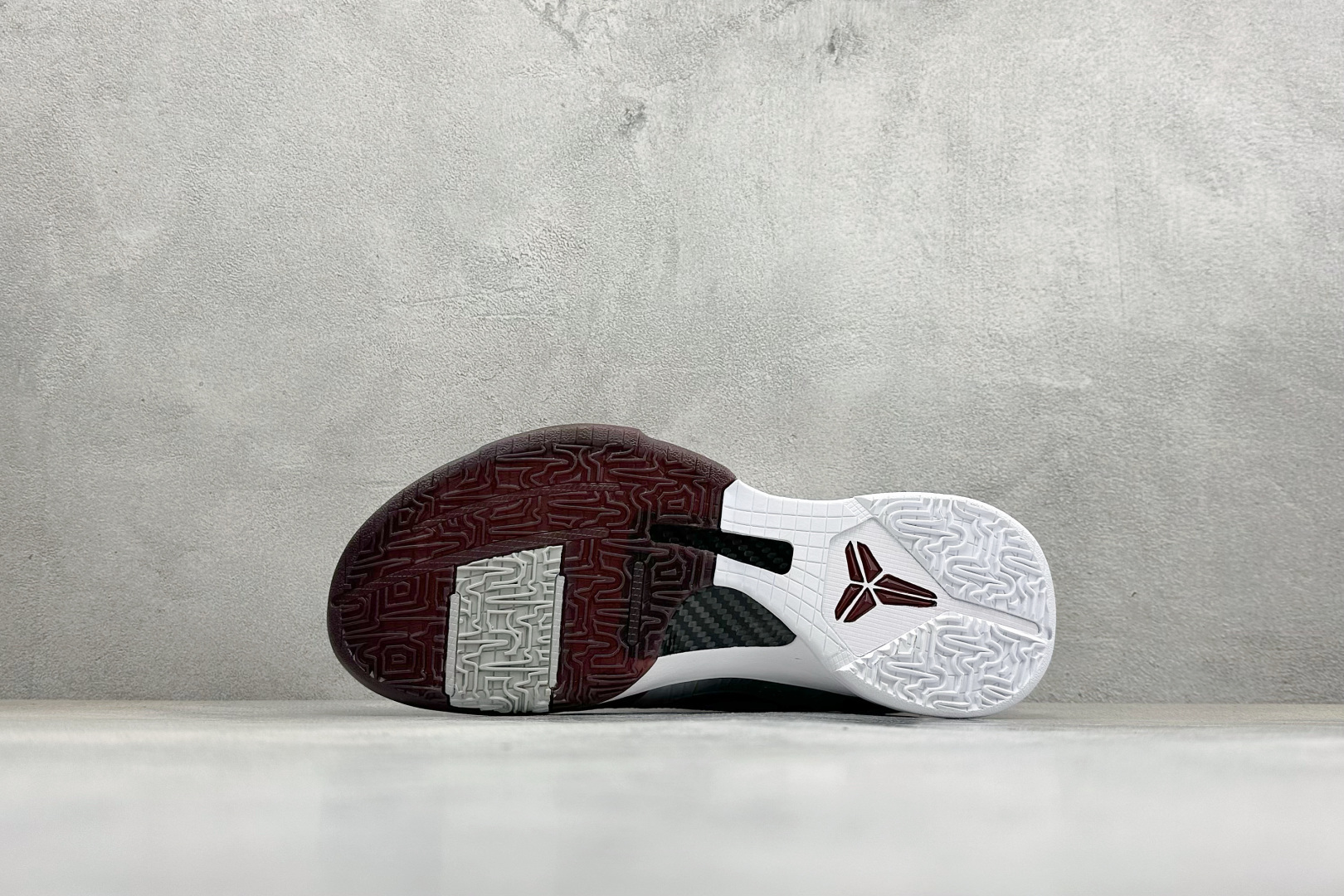 CK版Nk Zoom Kobe V Protro 科比5代 专业实战篮球鞋 IM0557-001-Top High Quatity Cheap Sneakers Fashion Clothing Clothes Bags handbags Shoes of all Brand wholesale With The best Quality And Beautiful Price from China Factory Chinese suppliers wholesaler seller CK版Nk Zoom Kobe V Protro 科比5代 专业实战篮球鞋 IM0557-001