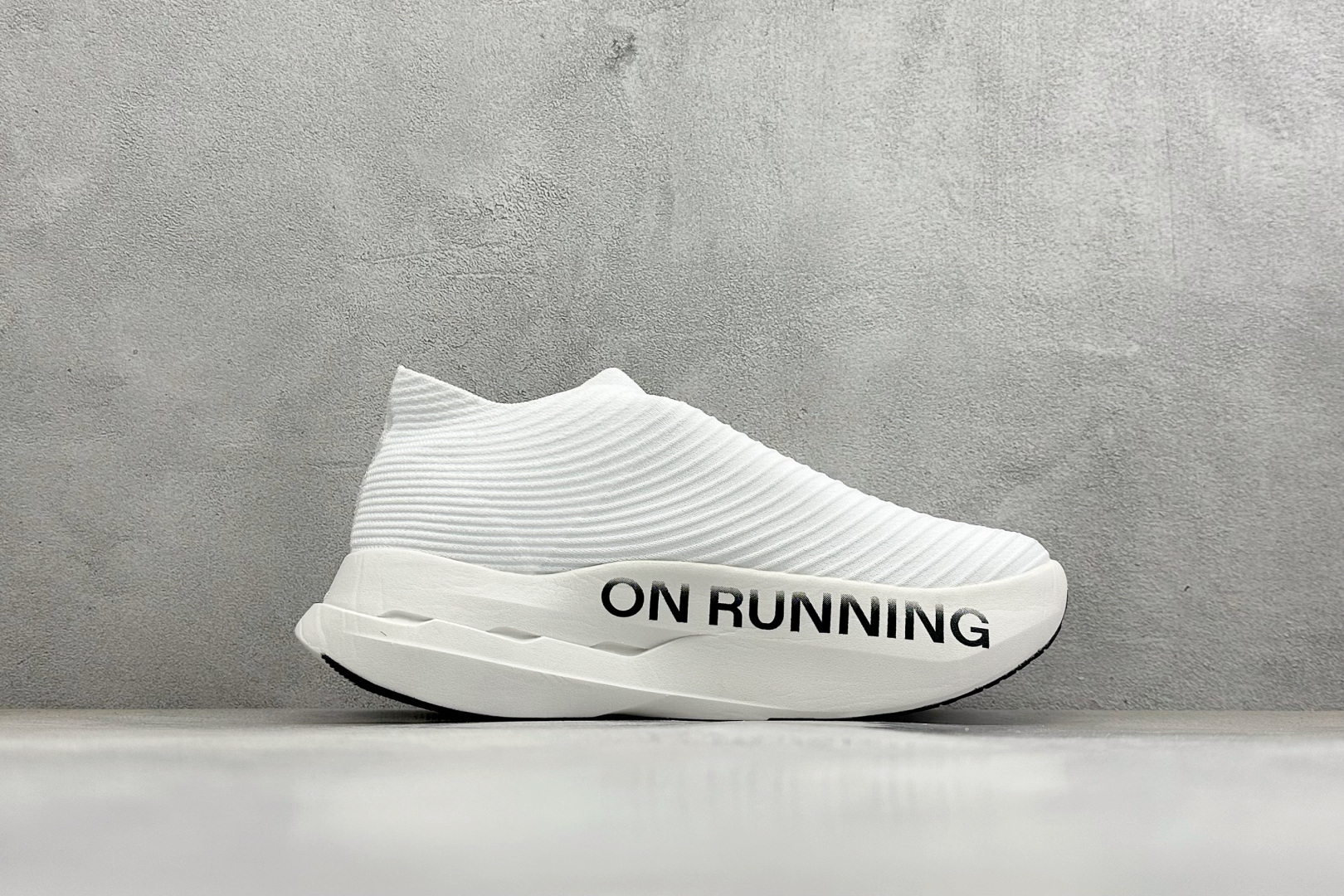 C版On昂跑 Cloudboom Strike LS 户外街头运动休闲跑步鞋 3UE3001-Top High Quatity Cheap Sneakers Fashion Clothing Clothes Bags handbags Shoes of all Brand wholesale With The best Quality And Beautiful Price from China Factory Chinese suppliers wholesaler seller C版On昂跑 Cloudboom Strike LS 户外街头运动休闲跑步鞋 3UE3001