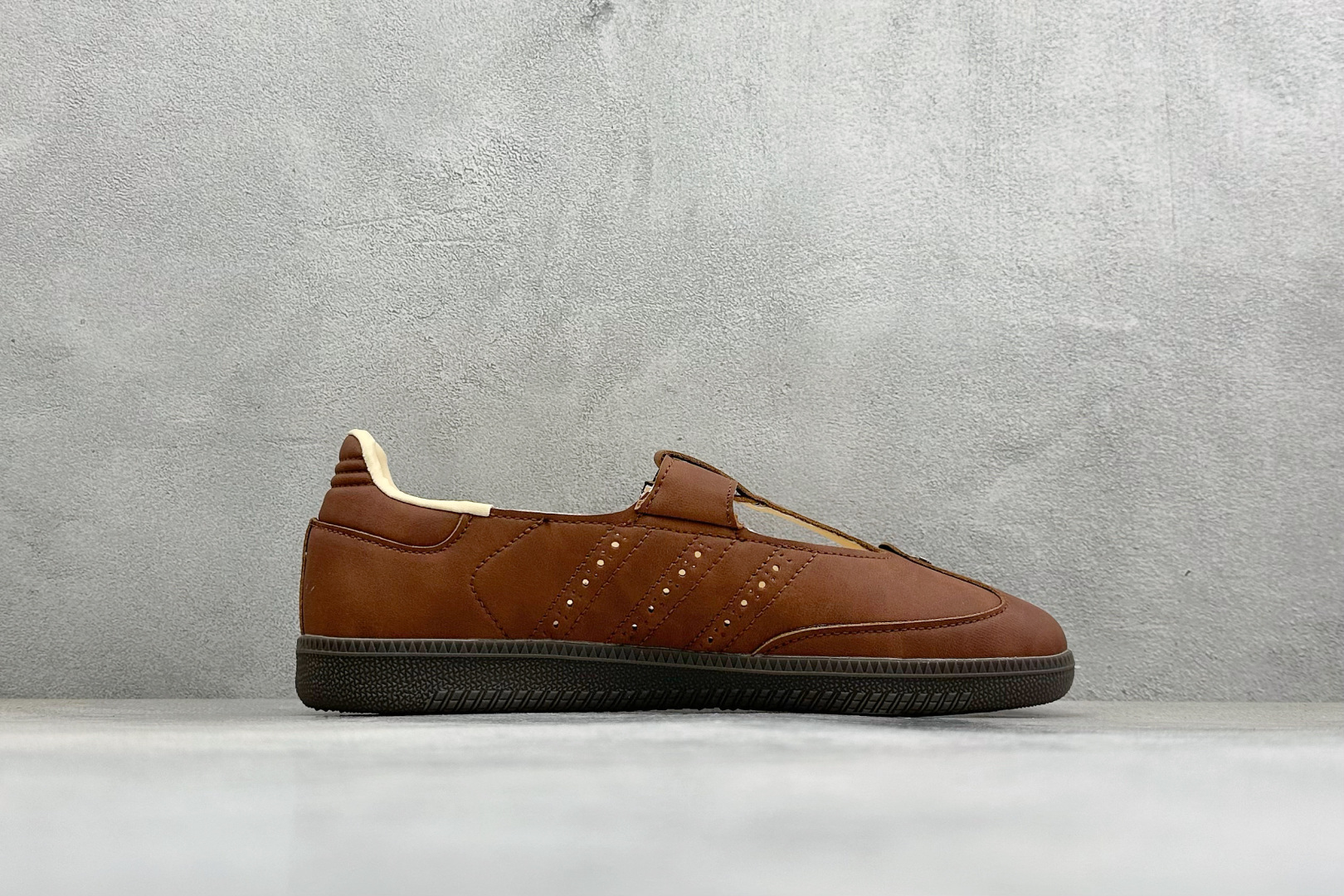 FX版Adidas三叶草SAMBA Jane W 玛丽珍鞋 HP7130
