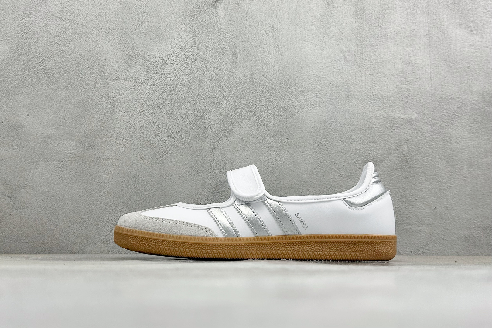 RS版Adidas Samba Jane 阿迪达斯 玛丽珍懒人生活鞋 #原档案开发出品 头层皮料切割干净无任何毛边 鞋型 RS版Adidas Samba Jane 阿迪达斯 玛丽珍懒人生活鞋 #原档案开发出品 头层皮料切割干净无任何毛边 鞋型