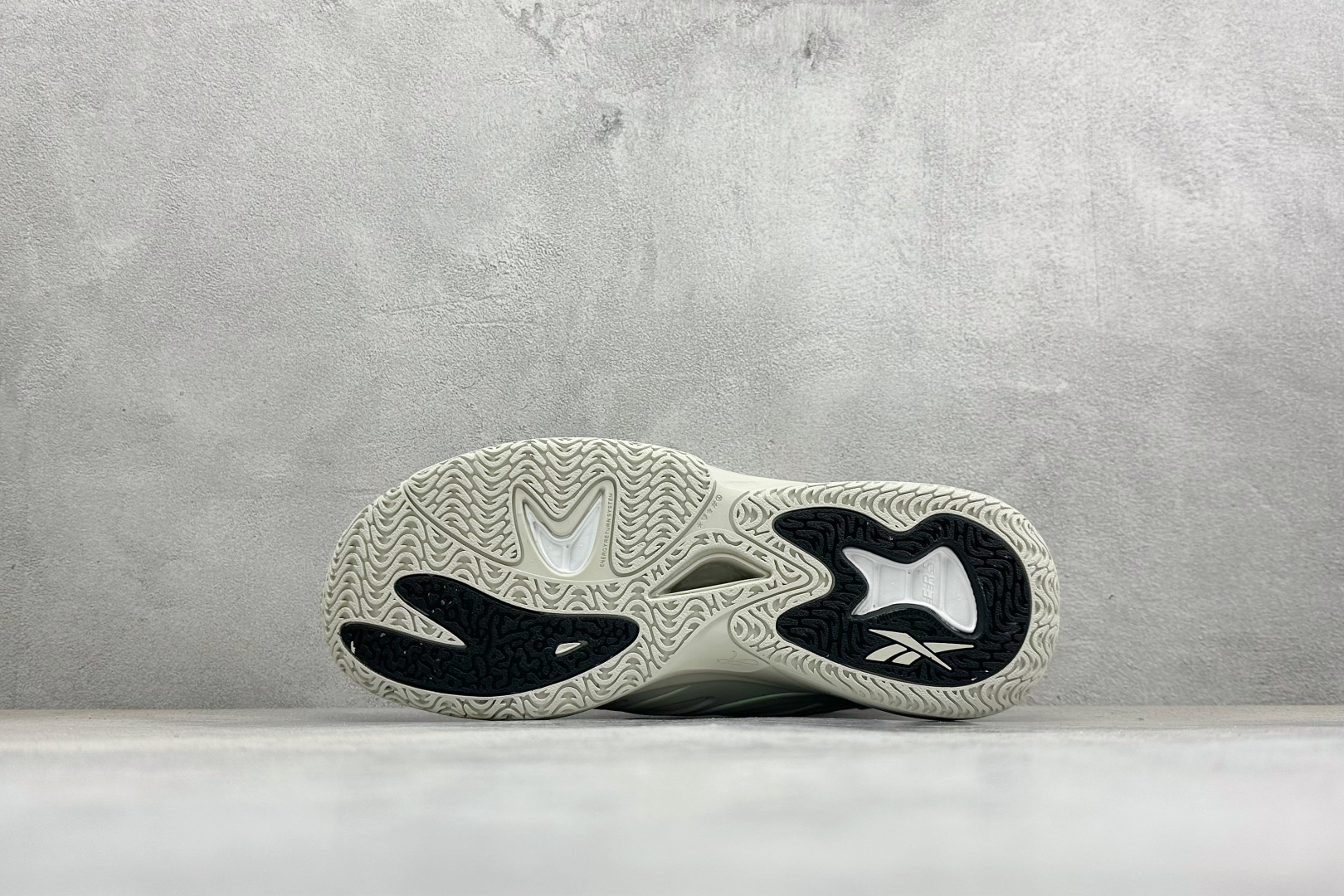 Reebok Angel Reese 1 “Mebounds” 锐步安吉尔里斯一代舒适百搭篮球鞋 从健身