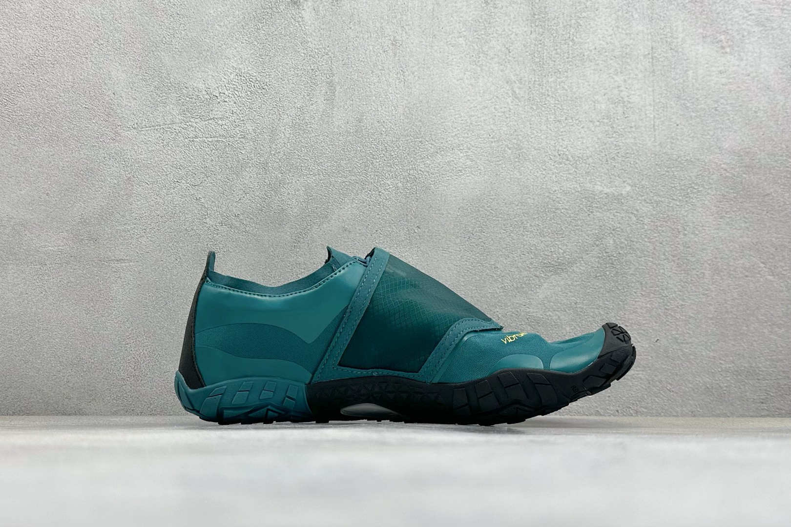 Кроссовки Vibram Тренировочные