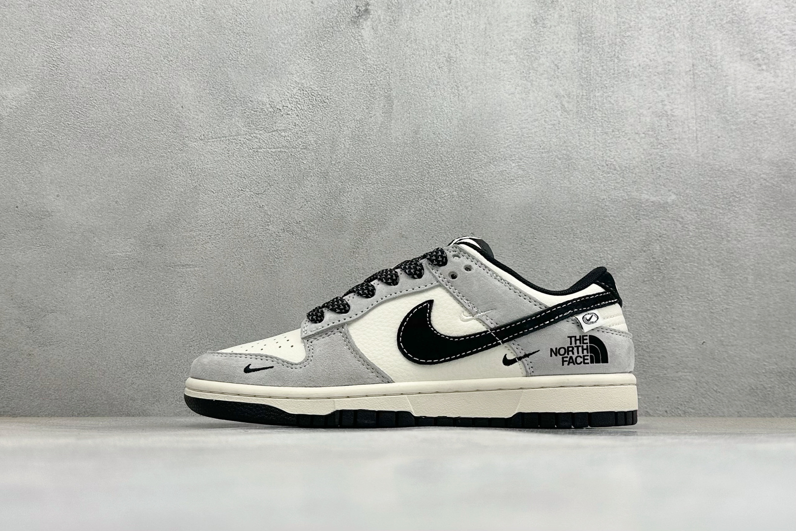 ️新品上架 【公司级D版】 NK Dunk Low Retro 北面联名 周年高端定制 低帮休闲板鞋 #定制鞋盒 大厂纯原品质出货 超高清洁度 皮料切割干净无任何毛边 细节完美 货号:XX3168-108