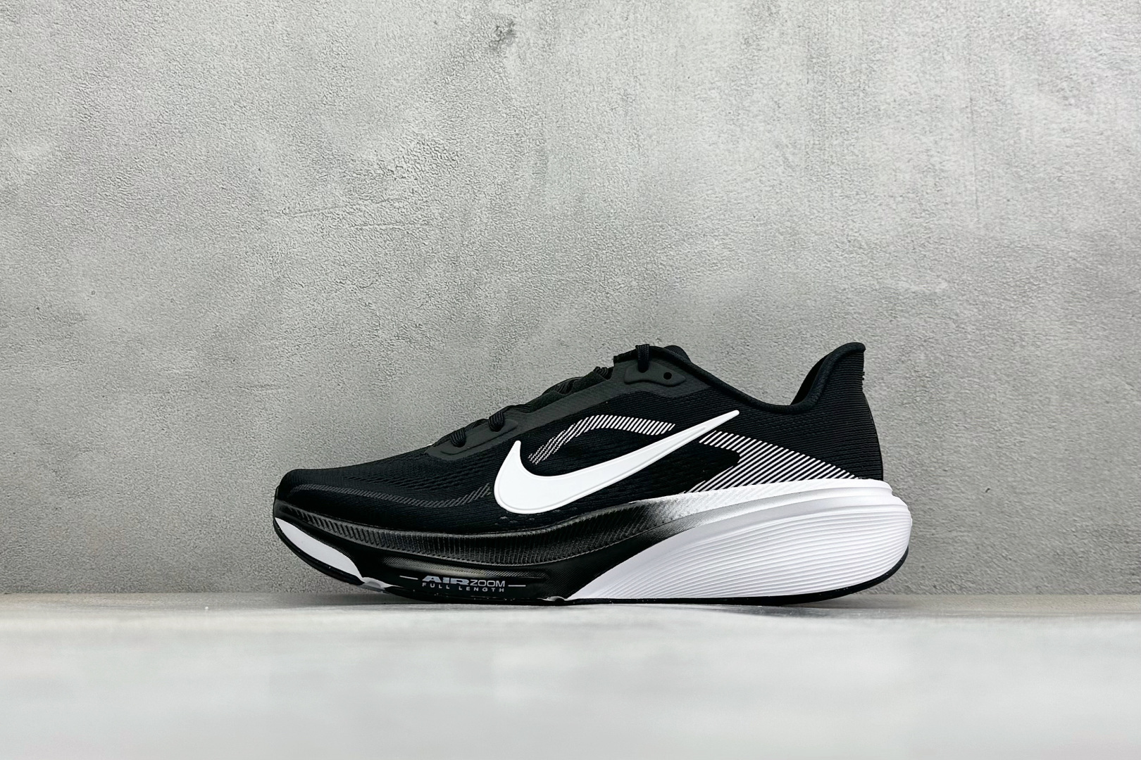 Nike Air Zoom Pegasus 42 М - мужские кроссовки