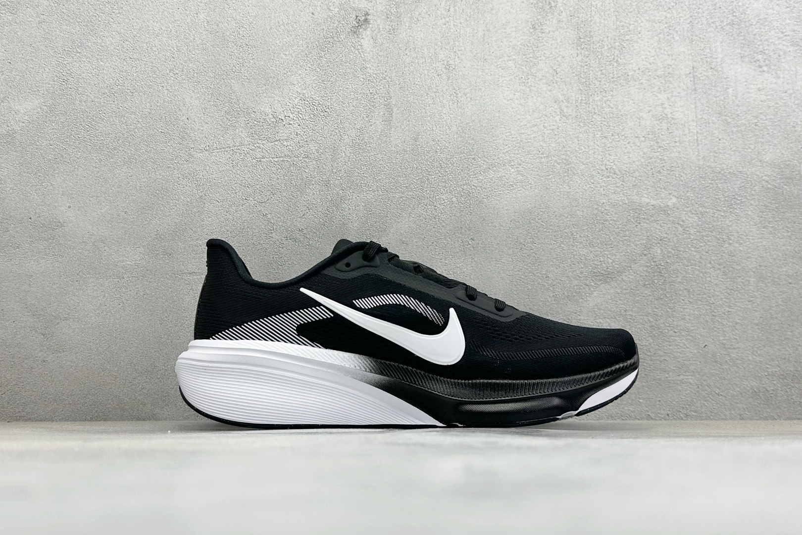 Nike Air Zoom Pegasus 42 М - мужские кроссовки