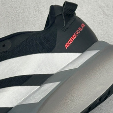 RS版Adidas Adizero Evo SL ATR M 阿迪超轻透气缓震跑鞋 整体外观造型与adi RS版Adidas Adizero Evo SL ATR M 阿迪超轻透气缓震跑鞋 整体外观造型与adi