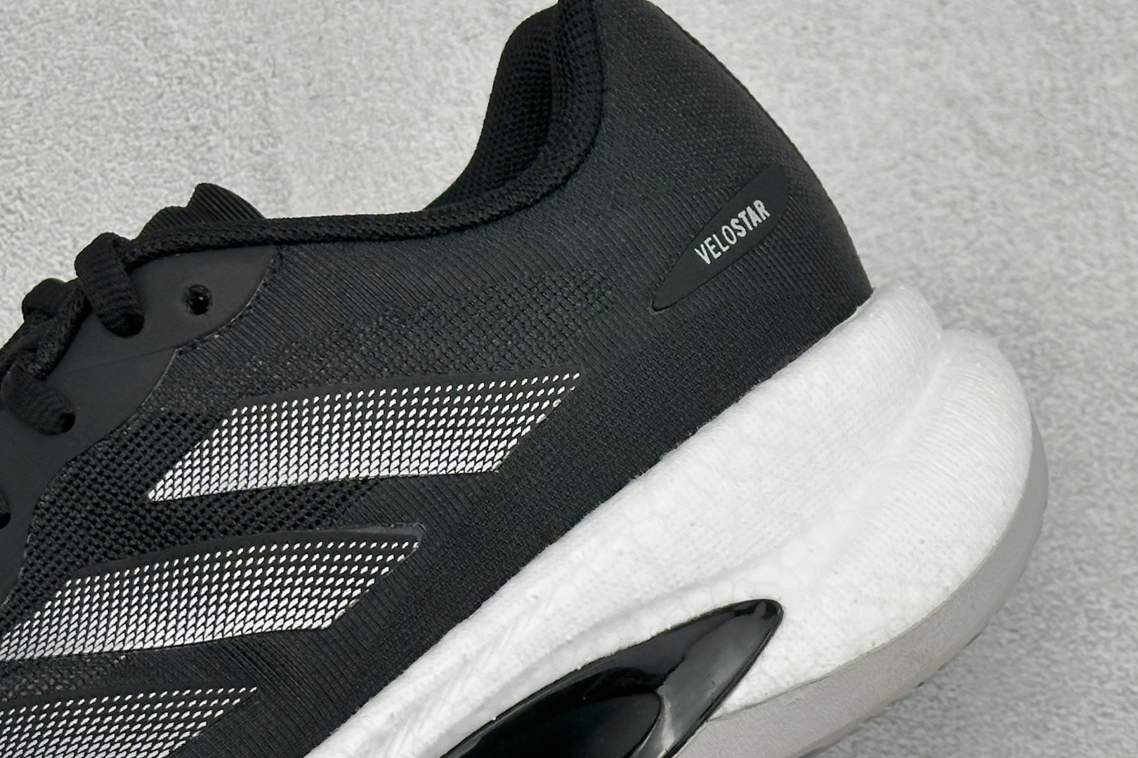 🌾 RS版Adidas Velostar 阿迪达斯爆米花缓震休闲慢跑鞋货号：HQ7281尺码：36 36