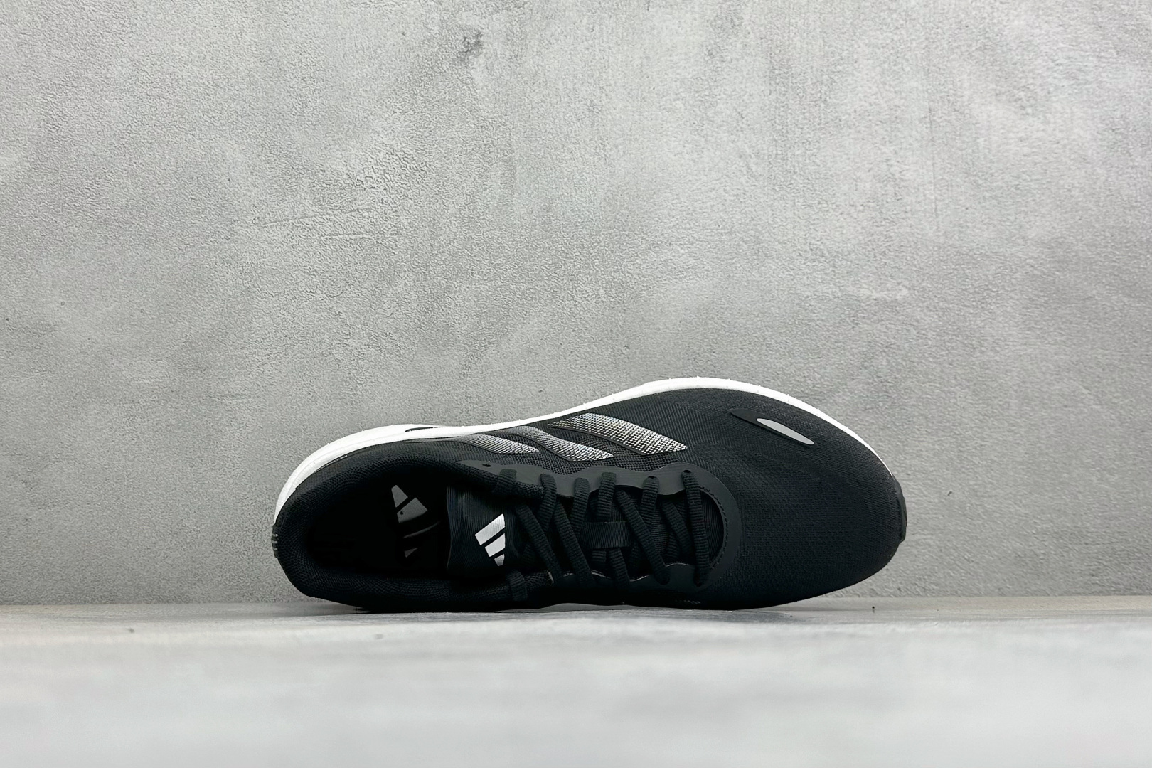 🌾 RS版Adidas Velostar 阿迪达斯爆米花缓震休闲慢跑鞋货号：HQ7281尺码：36 36
