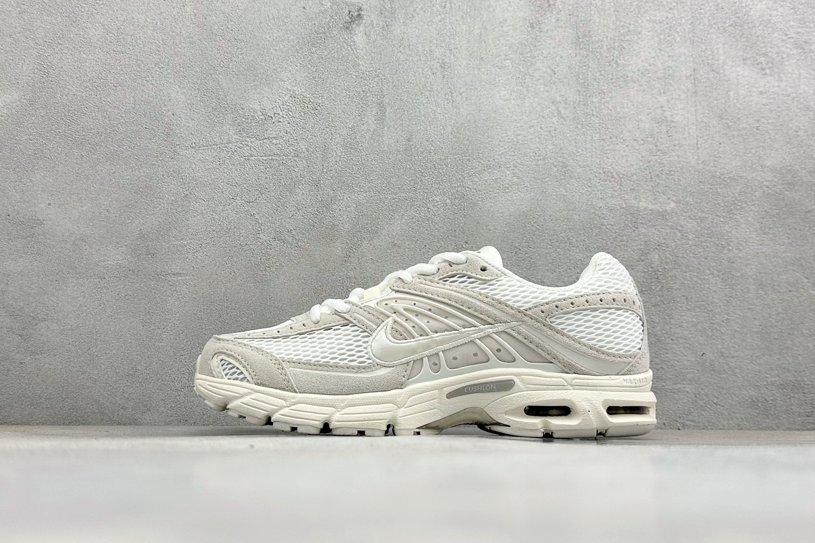 🌾 Nike Air Max Moto 2K 耐克新款复古气垫跑步鞋 货号：IO4862-100尺码：3