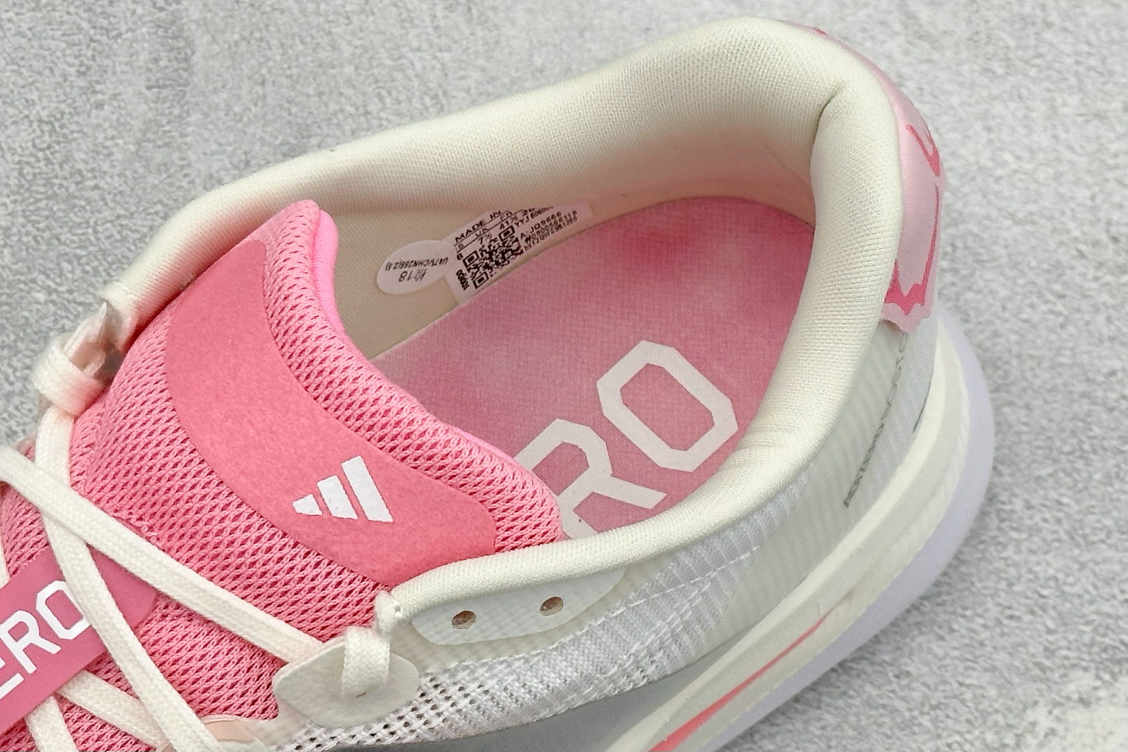🌾 RS版Adidas ADIZERO BOSTON 13 泡棉搭配碳纤维板 缓震透气跑步鞋 专为中长跑