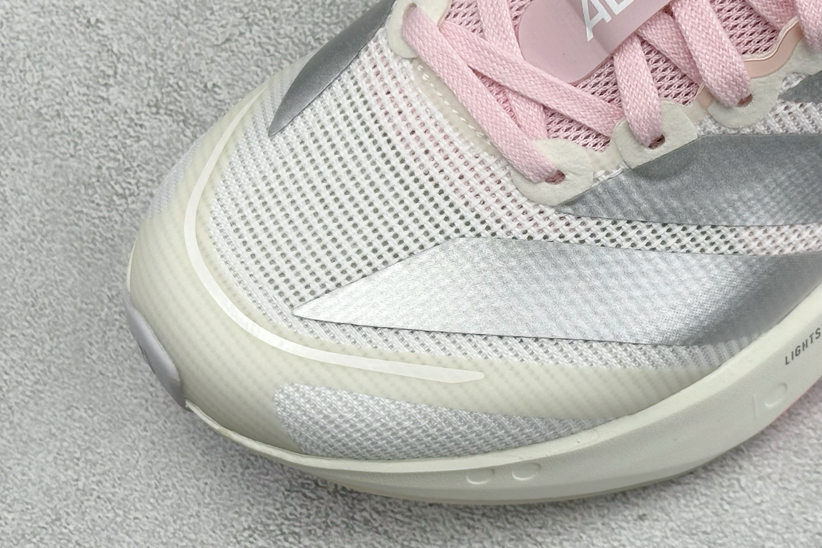 🌾 RS版Adidas ADIZERO BOSTON 13 泡棉搭配碳纤维板 缓震透气跑步鞋 专为中长跑