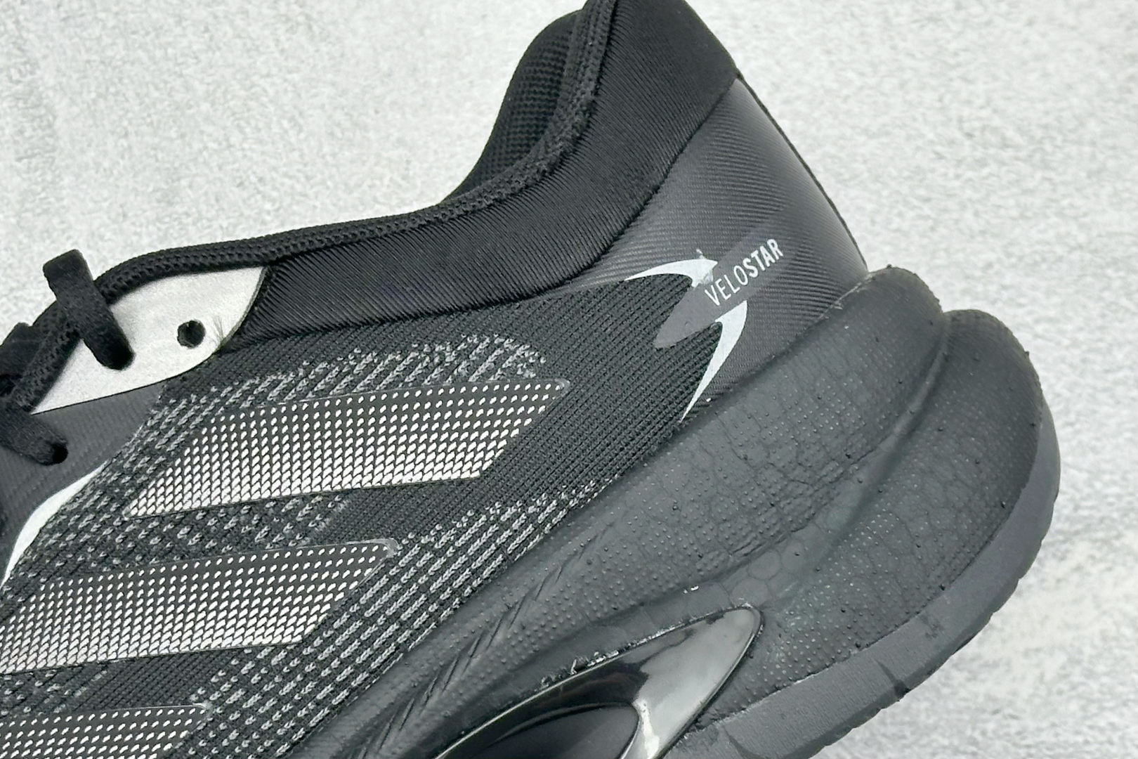 🌾 RS版Adidas Velostar 阿迪达斯爆米花缓震休闲慢跑鞋货号：HQ7296尺码：36-45