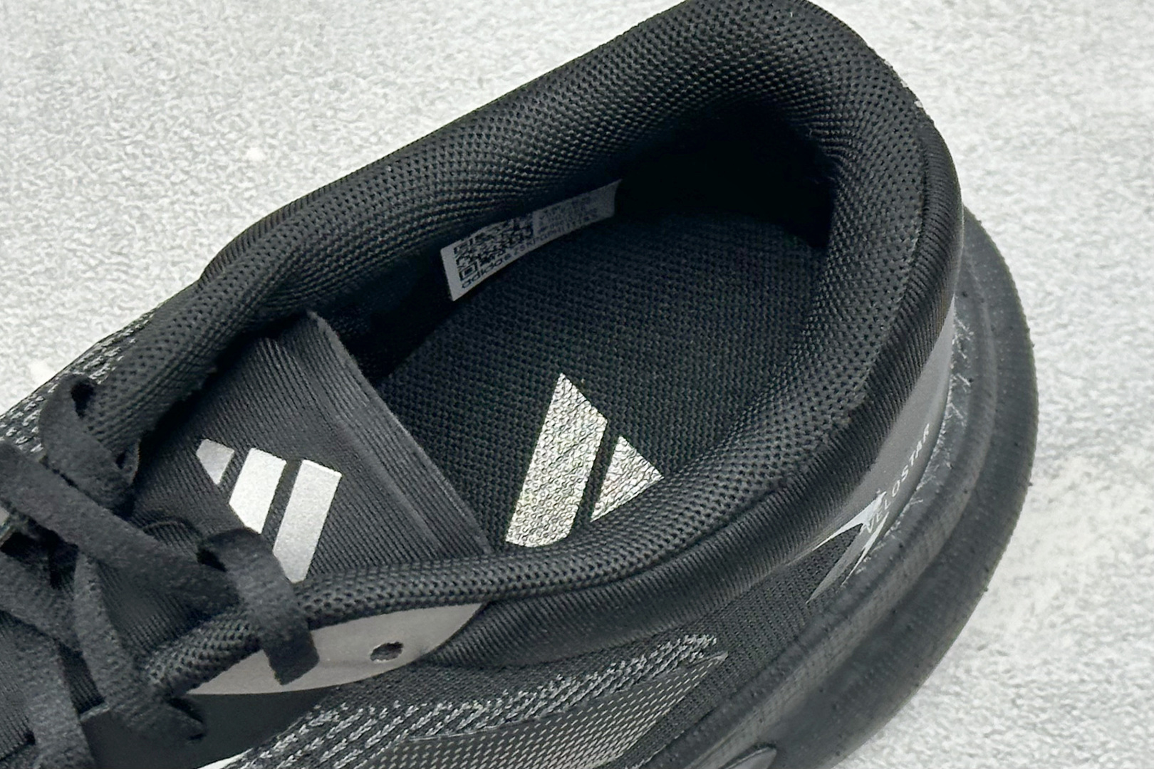 🌾 RS版Adidas Velostar 阿迪达斯爆米花缓震休闲慢跑鞋货号：HQ7296尺码：36-45