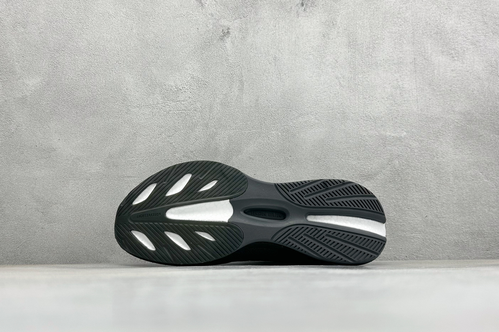 🌾 RS版Adidas Velostar 阿迪达斯爆米花缓震休闲慢跑鞋货号：HQ7296尺码：36-45