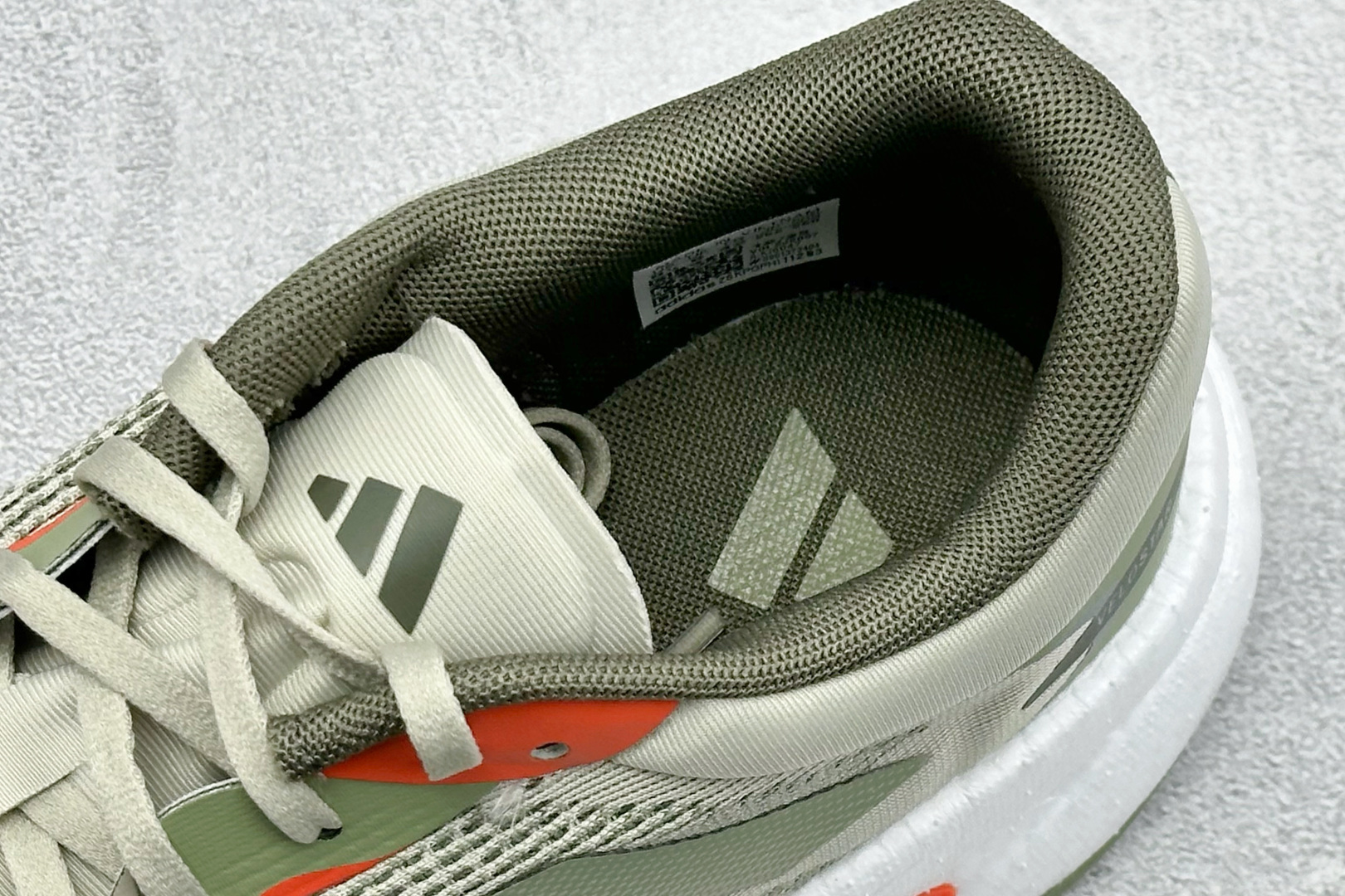 🌾 RS版Adidas Velostar 阿迪达斯爆米花缓震休闲慢跑鞋货号：KI6047尺码：39-45