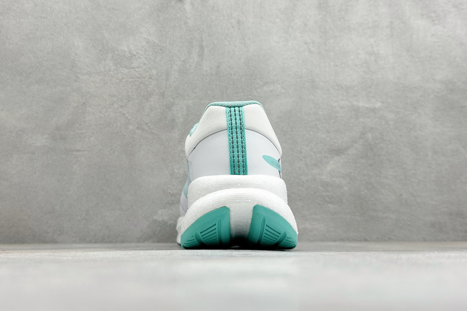 🌾 RS版Adidas Velostar 阿迪达斯爆米花缓震休闲慢跑鞋货号：KH5347尺码：36-40