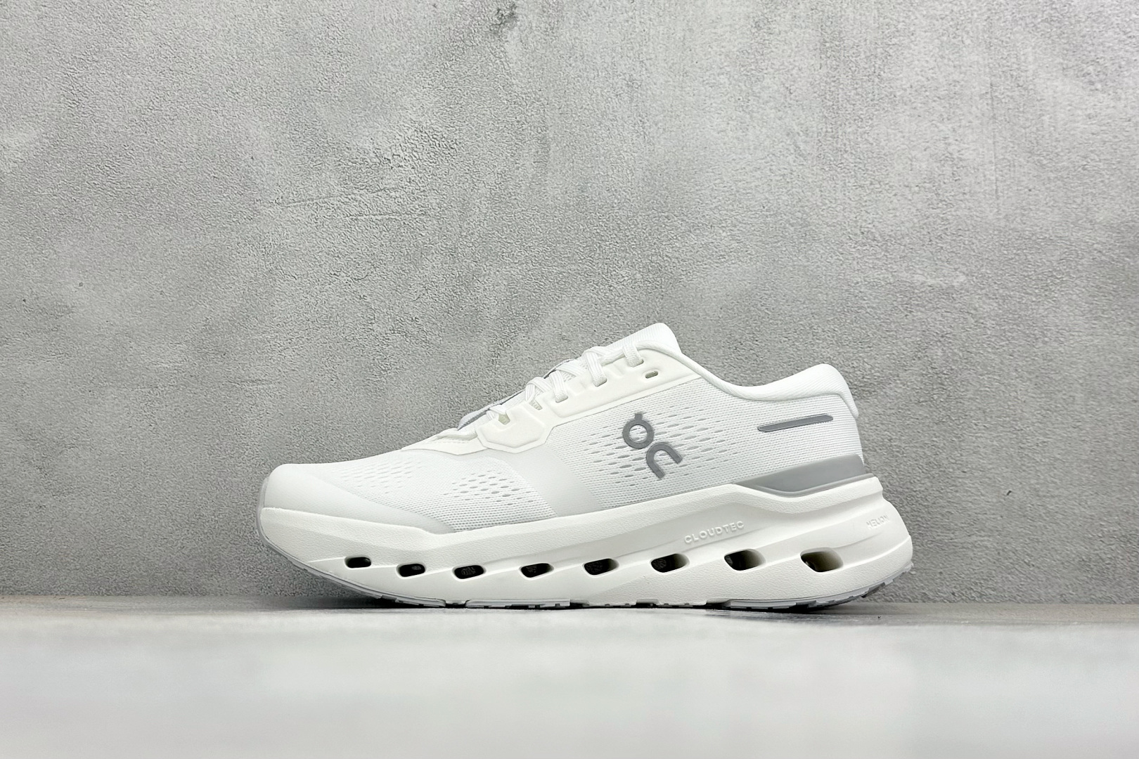 🌾 RS版On Cloudrunner 3 昂跑 户外街头机能风新兴品牌轻便低帮跑步鞋首发实拍鞋款以网球