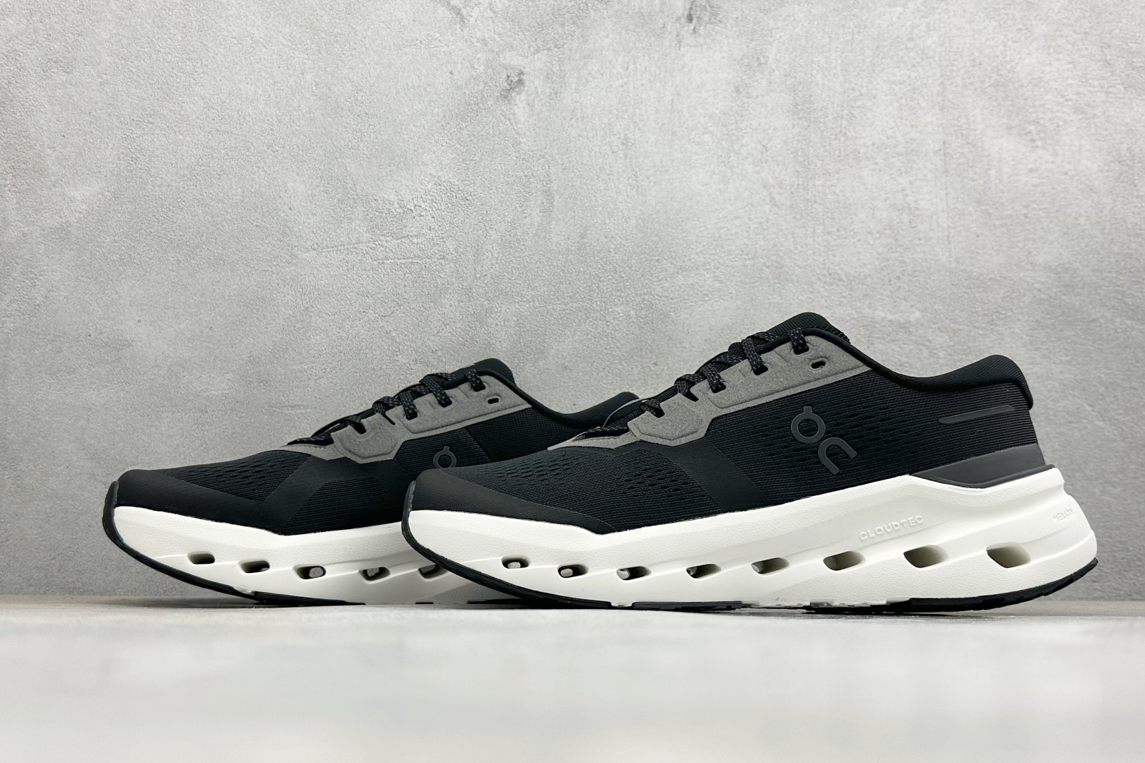 🌾 RS版On Cloudrunner 3 昂跑 户外街头机能风新兴品牌轻便低帮跑步鞋首发实拍鞋款以网球