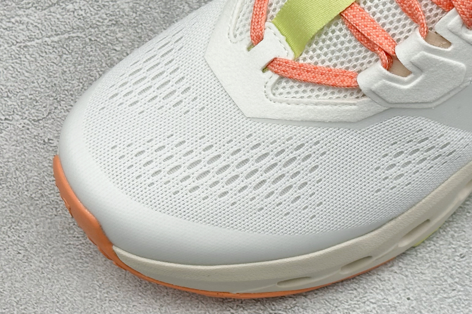 🌾 RS版On Cloudrunner 3 昂跑 户外街头机能风新兴品牌轻便低帮跑步鞋首发实拍鞋款以网球