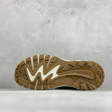 🌾 Lv Tatic Runner Tatic Runner系列厚底老爹鞋,是品牌近年推出的复古运动风鞋 🌾 Lv Tatic Runner Tatic Runner系列厚底老爹鞋,是品牌近年推出的复古运动风鞋