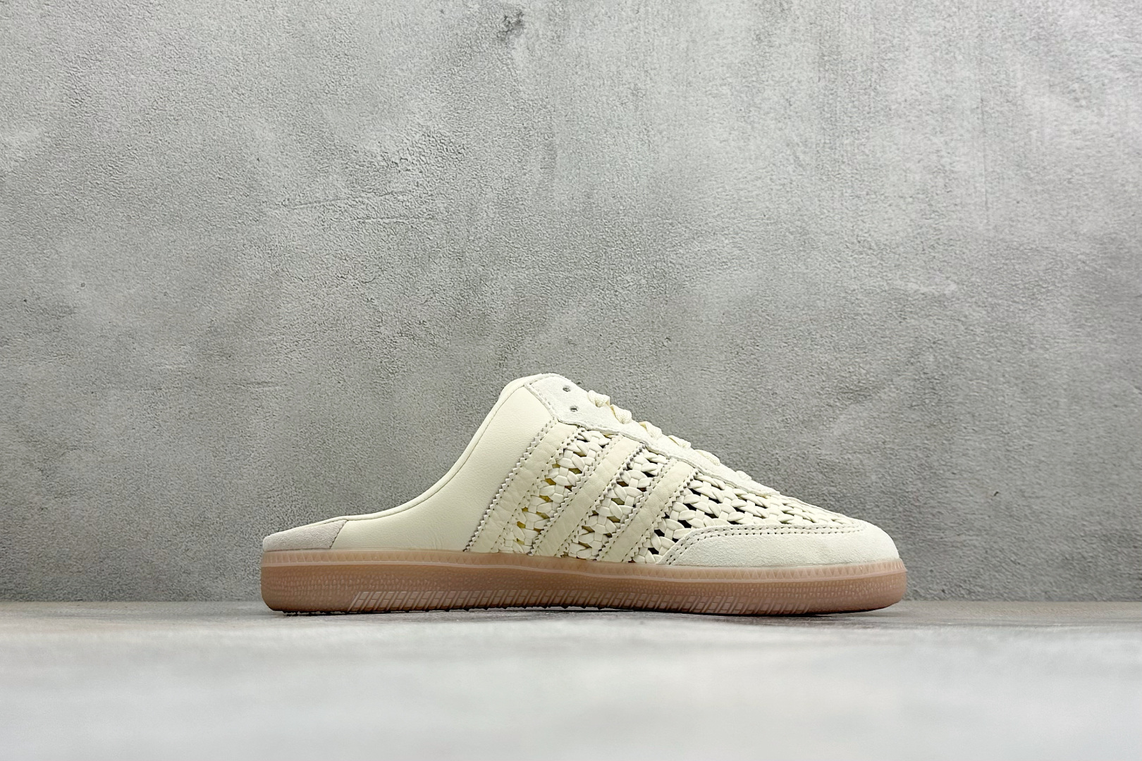🌾 Adidas Samba OG 阿迪三叶草休闲半拖货哈：KH7719尺码：35 36 36.5 37