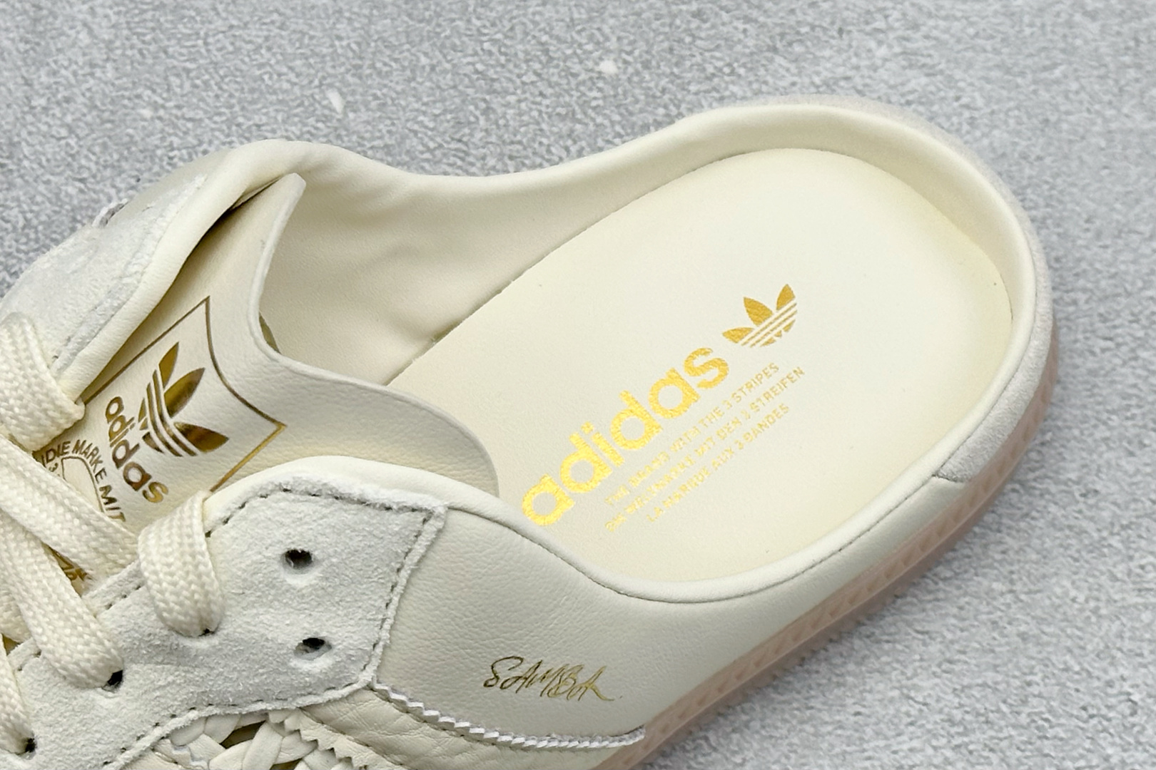 🌾 Adidas Samba OG 阿迪三叶草休闲半拖货哈：KH7719尺码：35 36 36.5 37