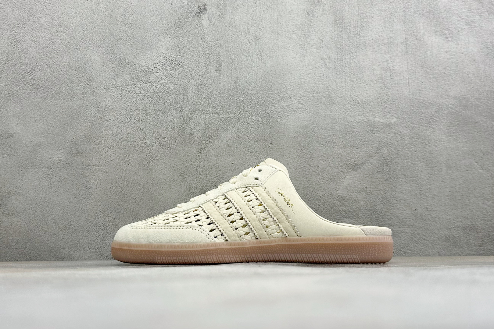 🌾 Adidas Samba OG 阿迪三叶草休闲半拖货哈：KH7719尺码：35 36 36.5 37
