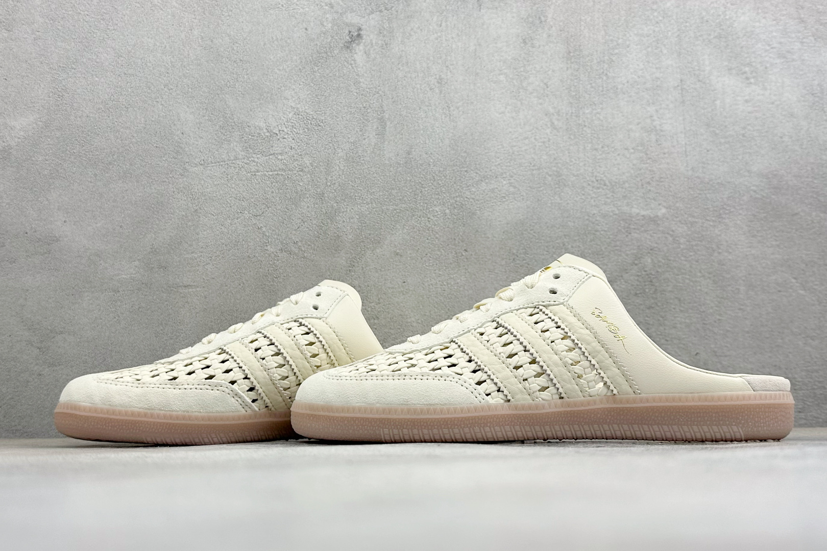 🌾 Adidas Samba OG 阿迪三叶草休闲半拖货哈：KH7719尺码：35 36 36.5 37